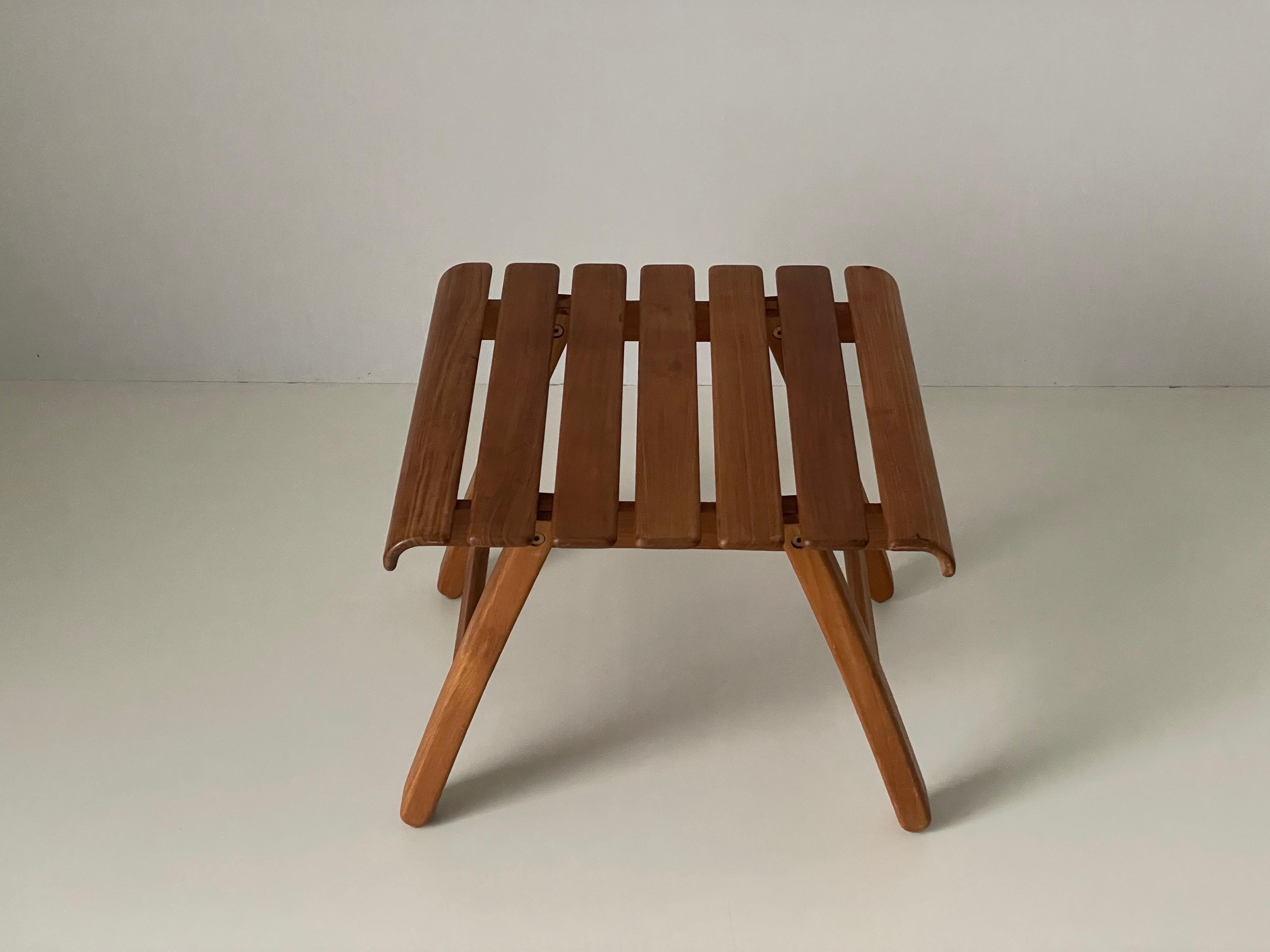 Table basse ou table d'appoint carrée en teck, Allemagne, années 1970 en vente 1