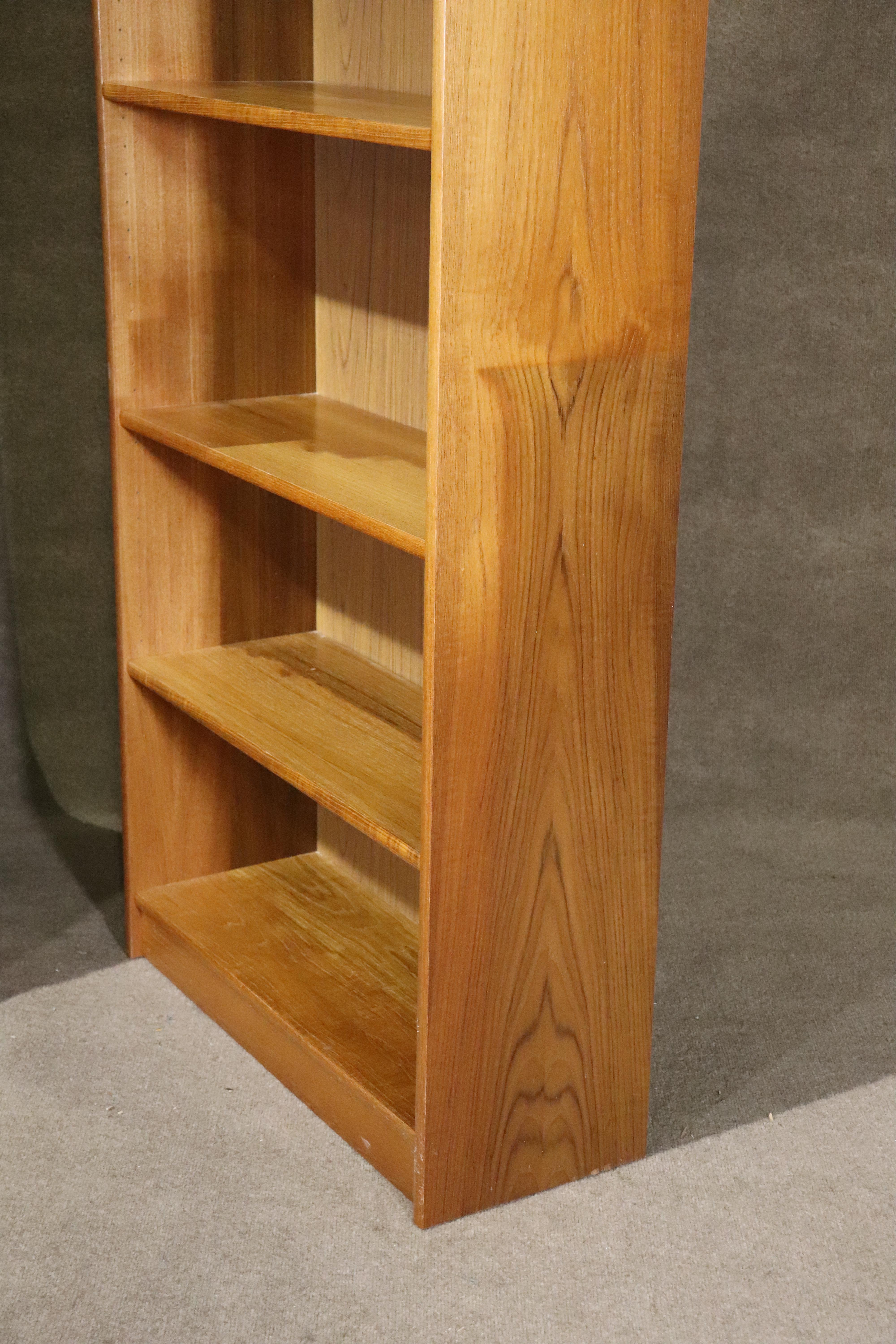 Mid-Century Modern Teak Standing Bookcase For Sale
