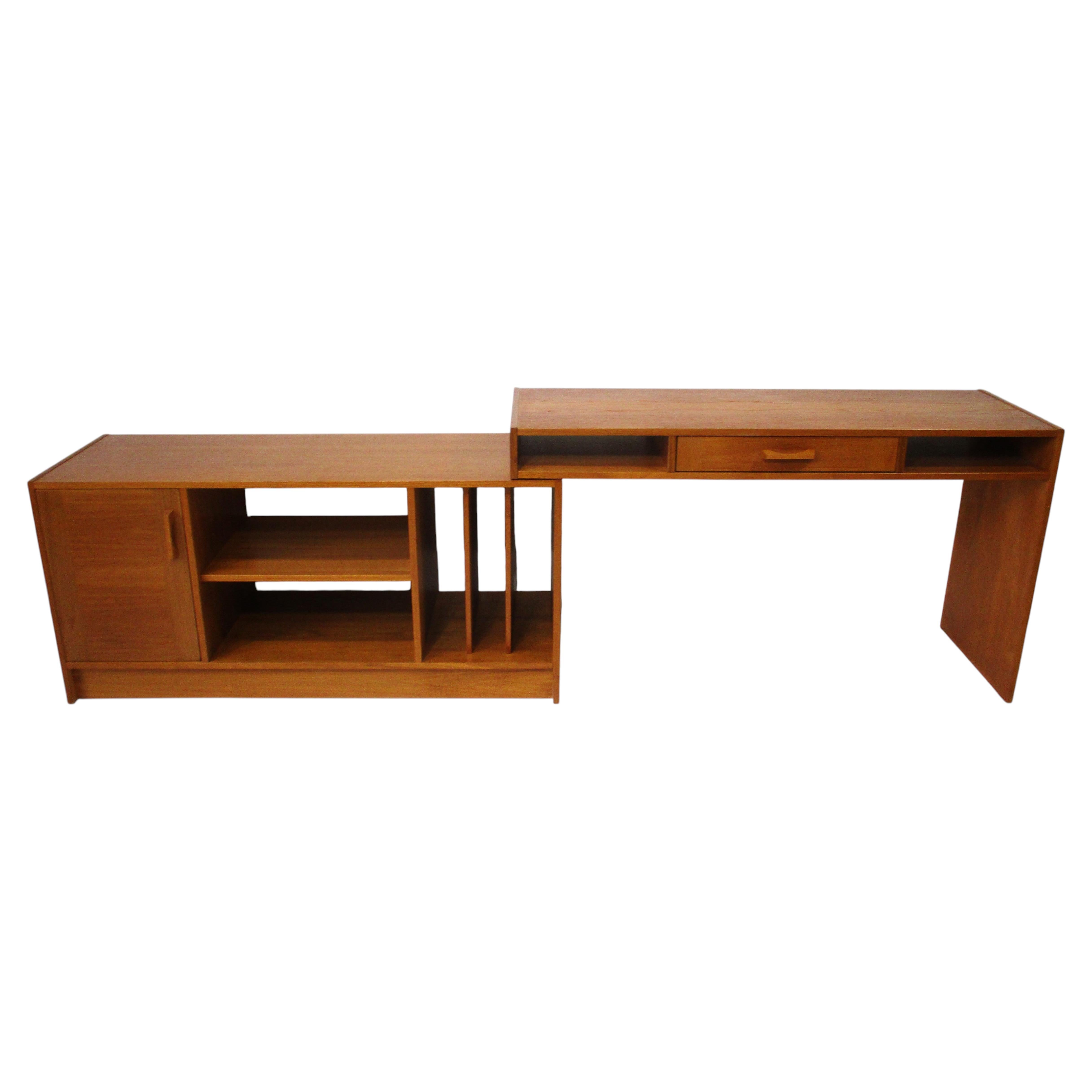 Disco Estéreo de Teca Ampliable 2 pzs. Mueble de Entretenimiento y Escritorio Dinamarca (A) en venta
