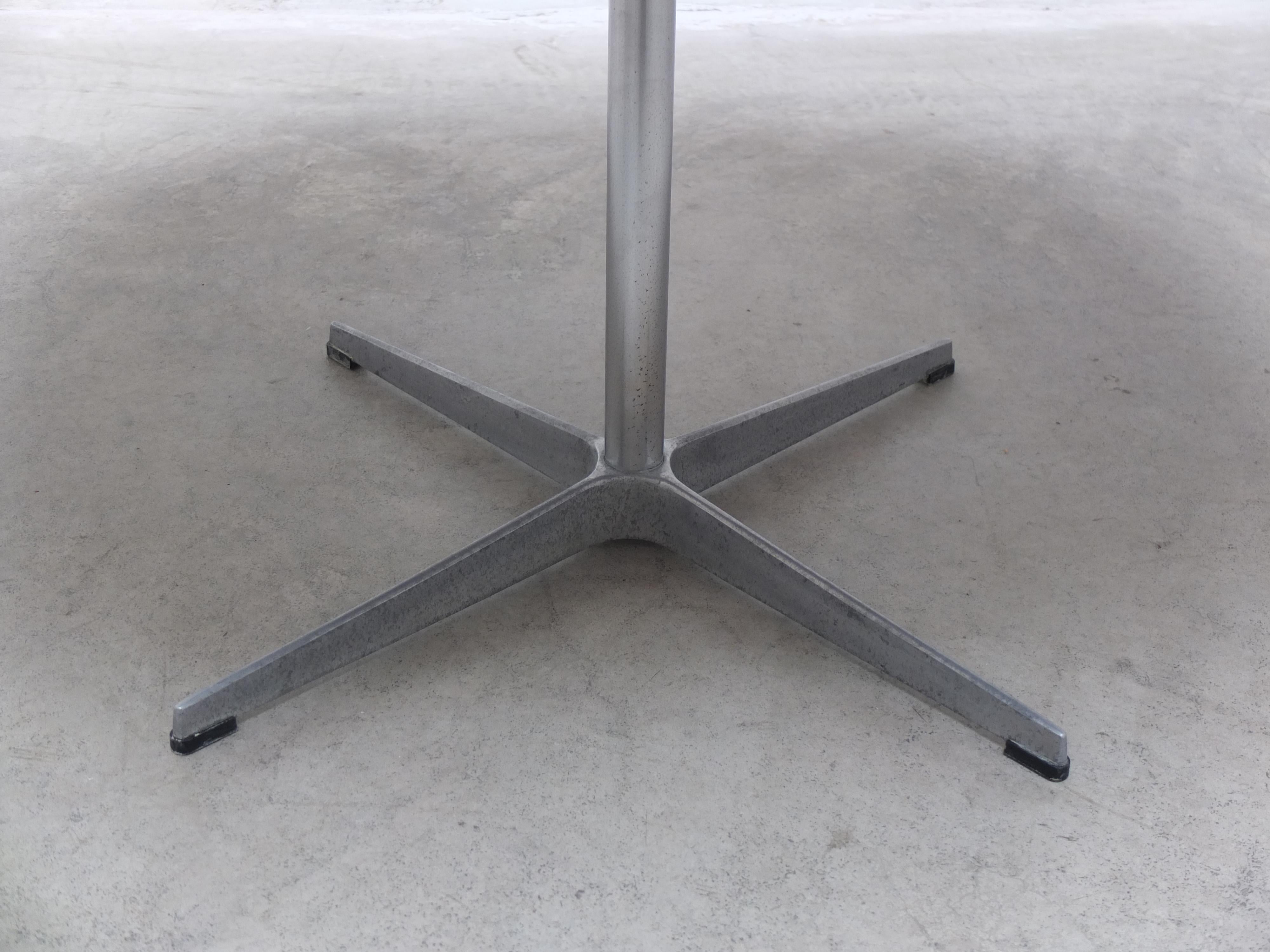 Teak 'Super-Circular' Table by Piet Hein & Bruno Mathsson for Fritz Hansen, 1968 For Sale 3
