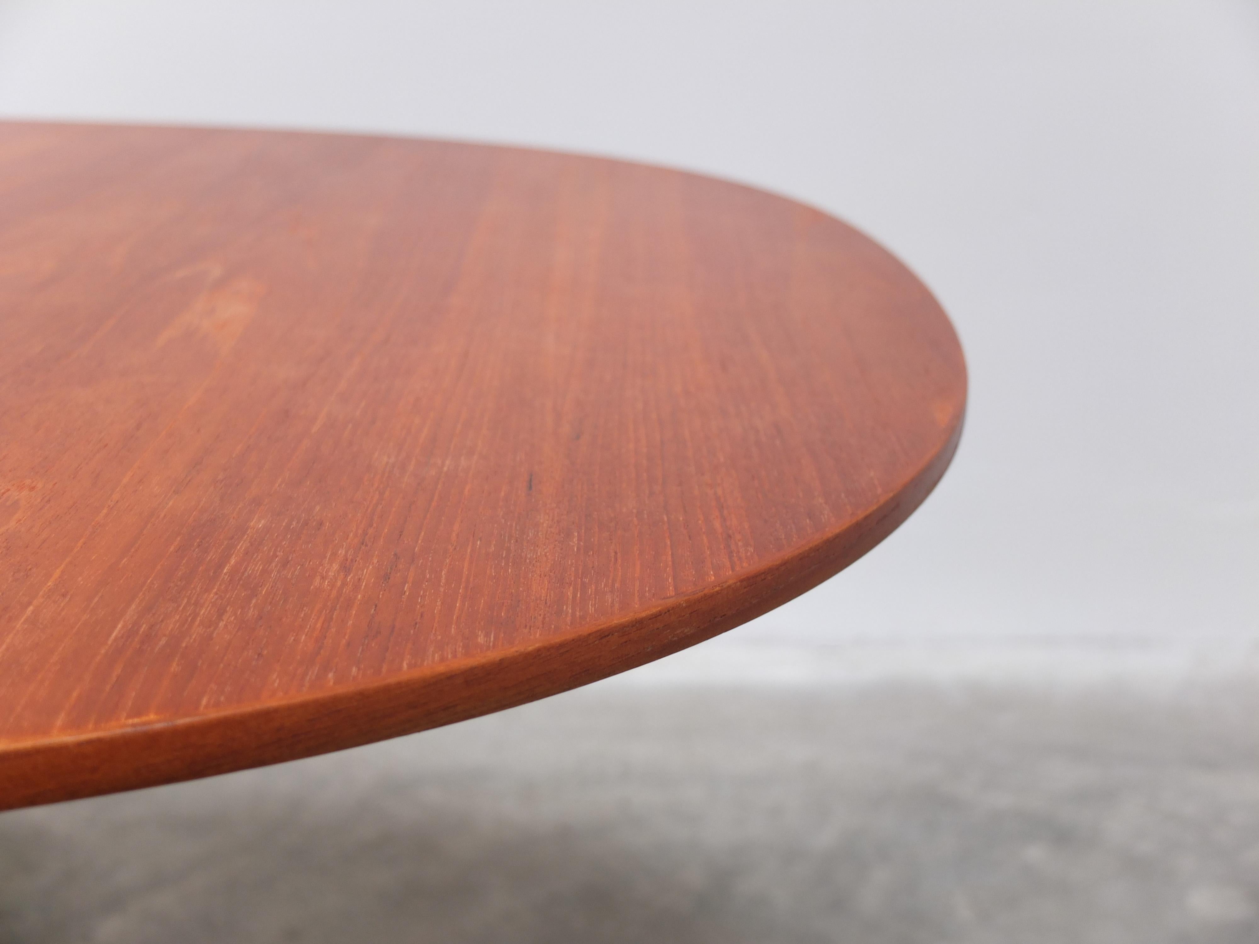 Teak 'Super-Circular' Table by Piet Hein & Bruno Mathsson for Fritz Hansen, 1968 In Good Condition For Sale In Antwerpen, VAN