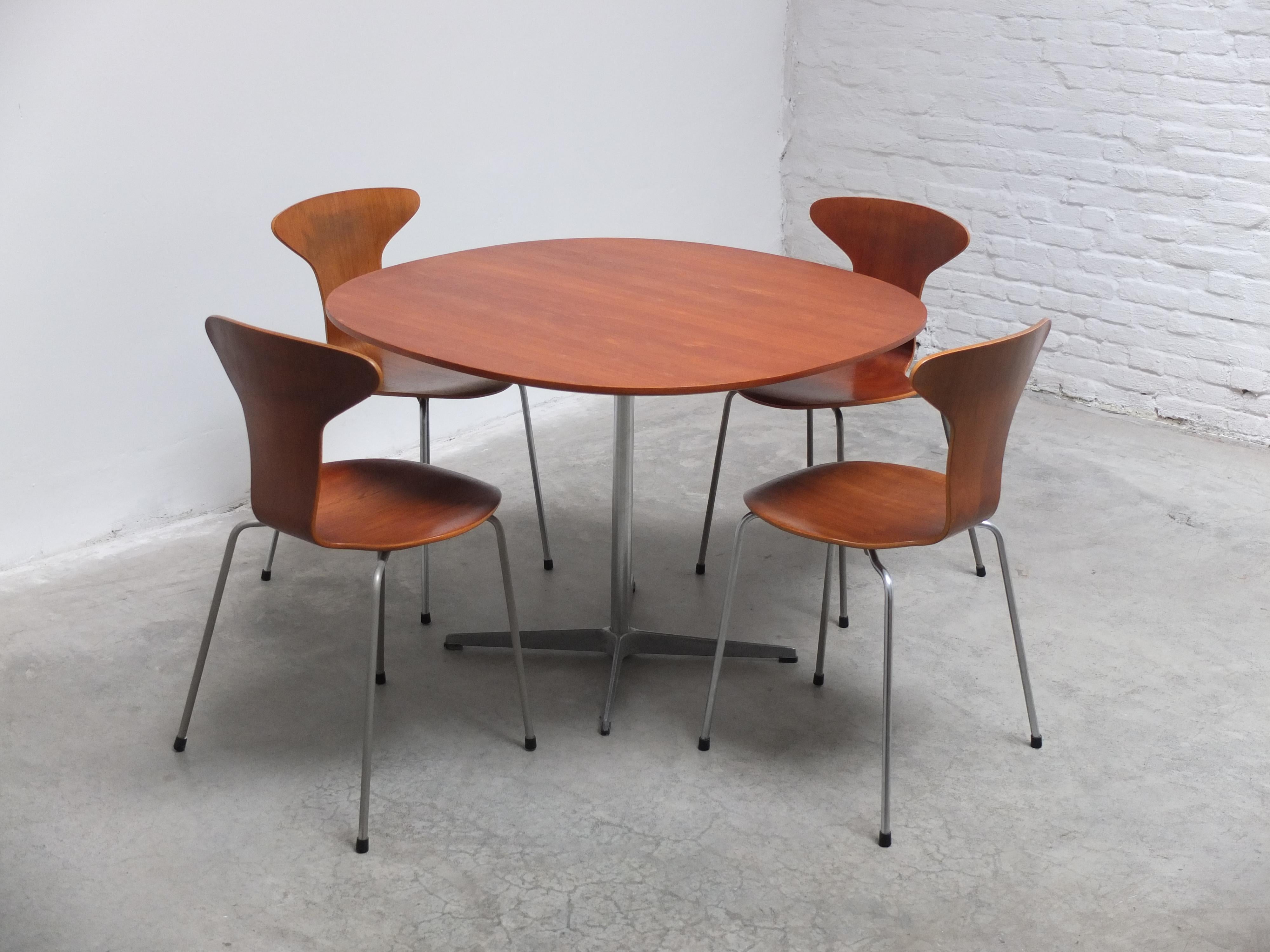 Teak 'Super-Circular' Table by Piet Hein & Bruno Mathsson for Fritz Hansen, 1968 For Sale 2