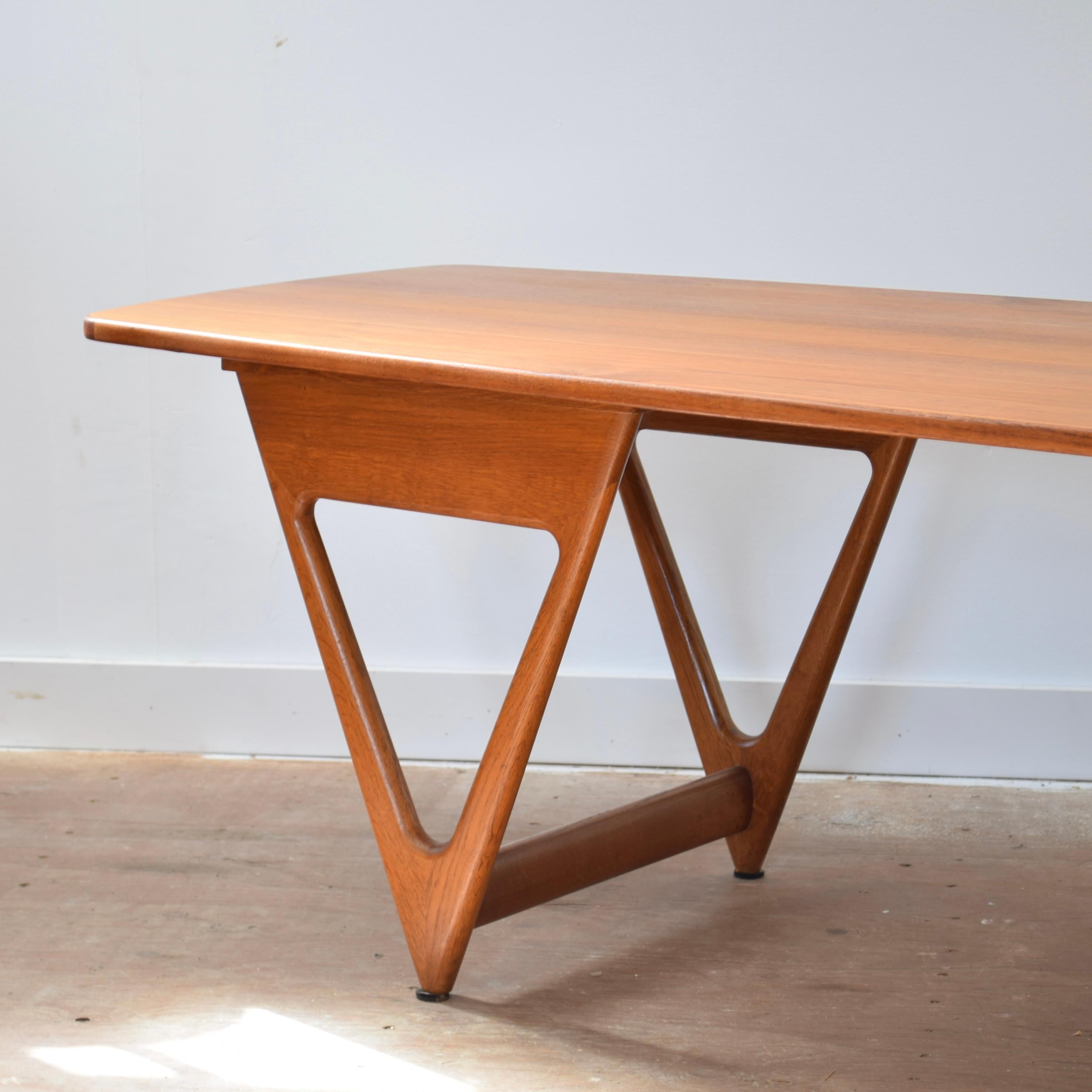 Mid-Century Modern Table basse Surfboard de Kurt Ostervig en vente