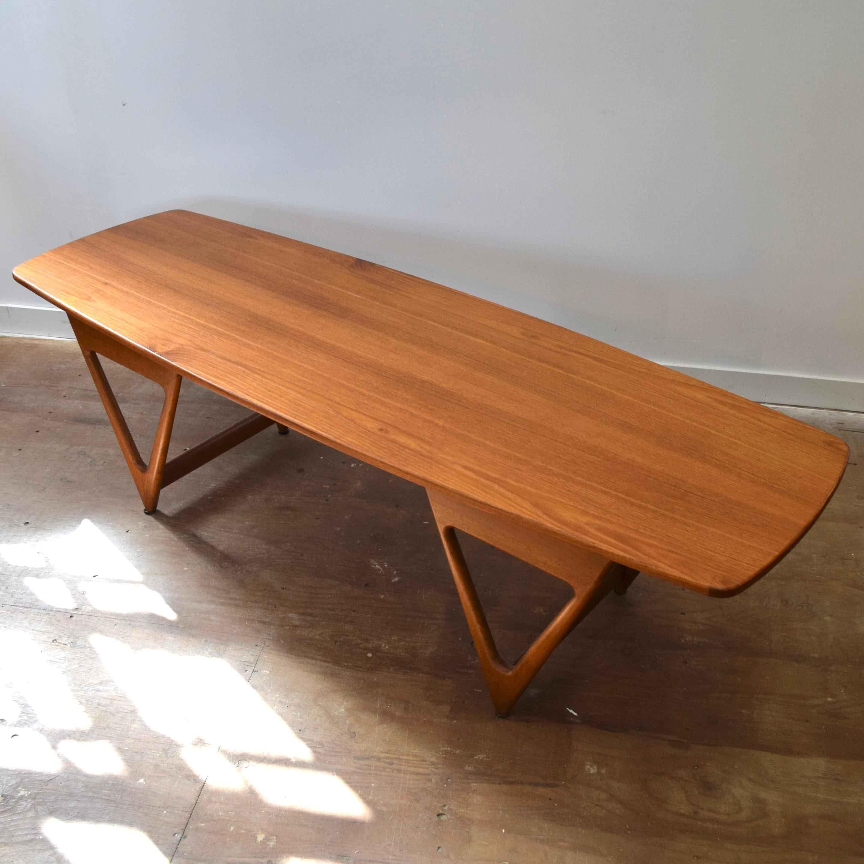 Table basse Surfboard de Kurt Ostervig Bon état - En vente à Puslinch, ON