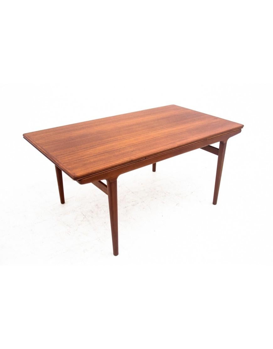 Teak table, Denmark, 1960s. After restoration. For Sale 5