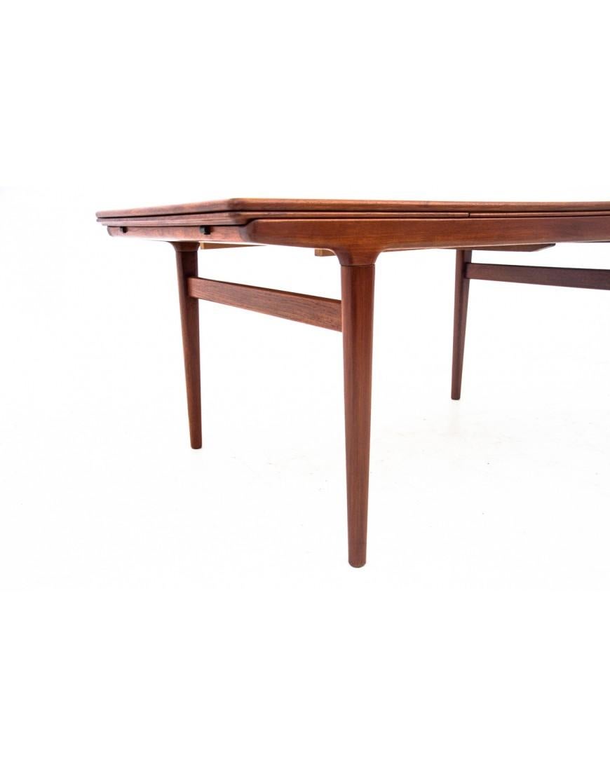 Teak table, Denmark, 1960s. After restoration. For Sale 1