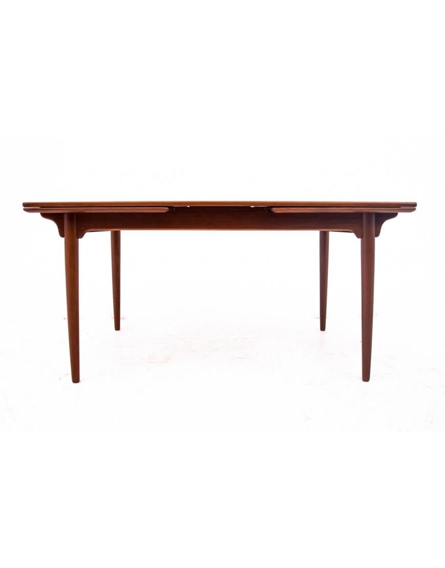 Mid-Century Modern Teak table, Denmark, 1960s For Sale