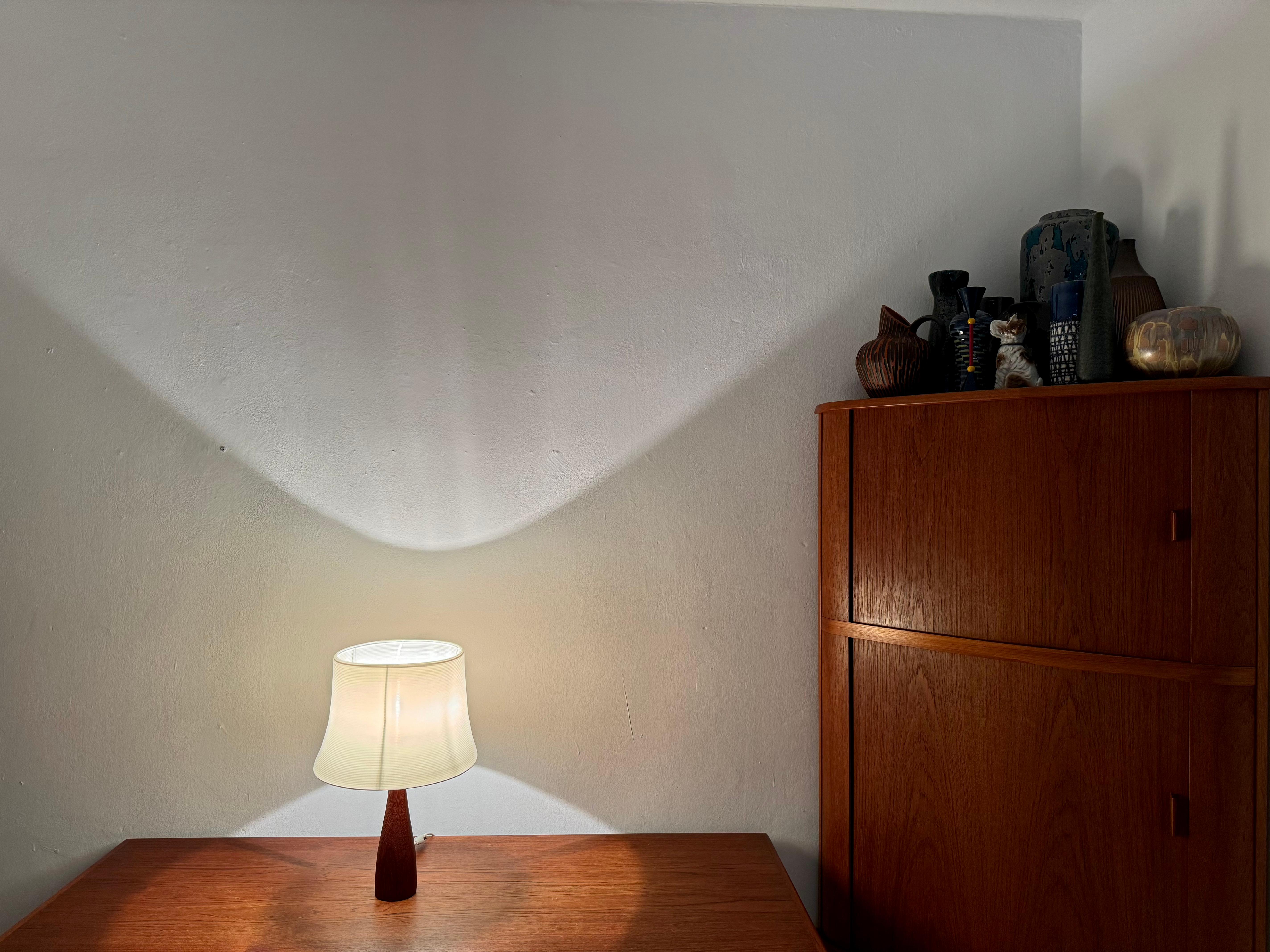 Lampe de table en teck de Yasha Heifetz pour Rotaflex en vente 3