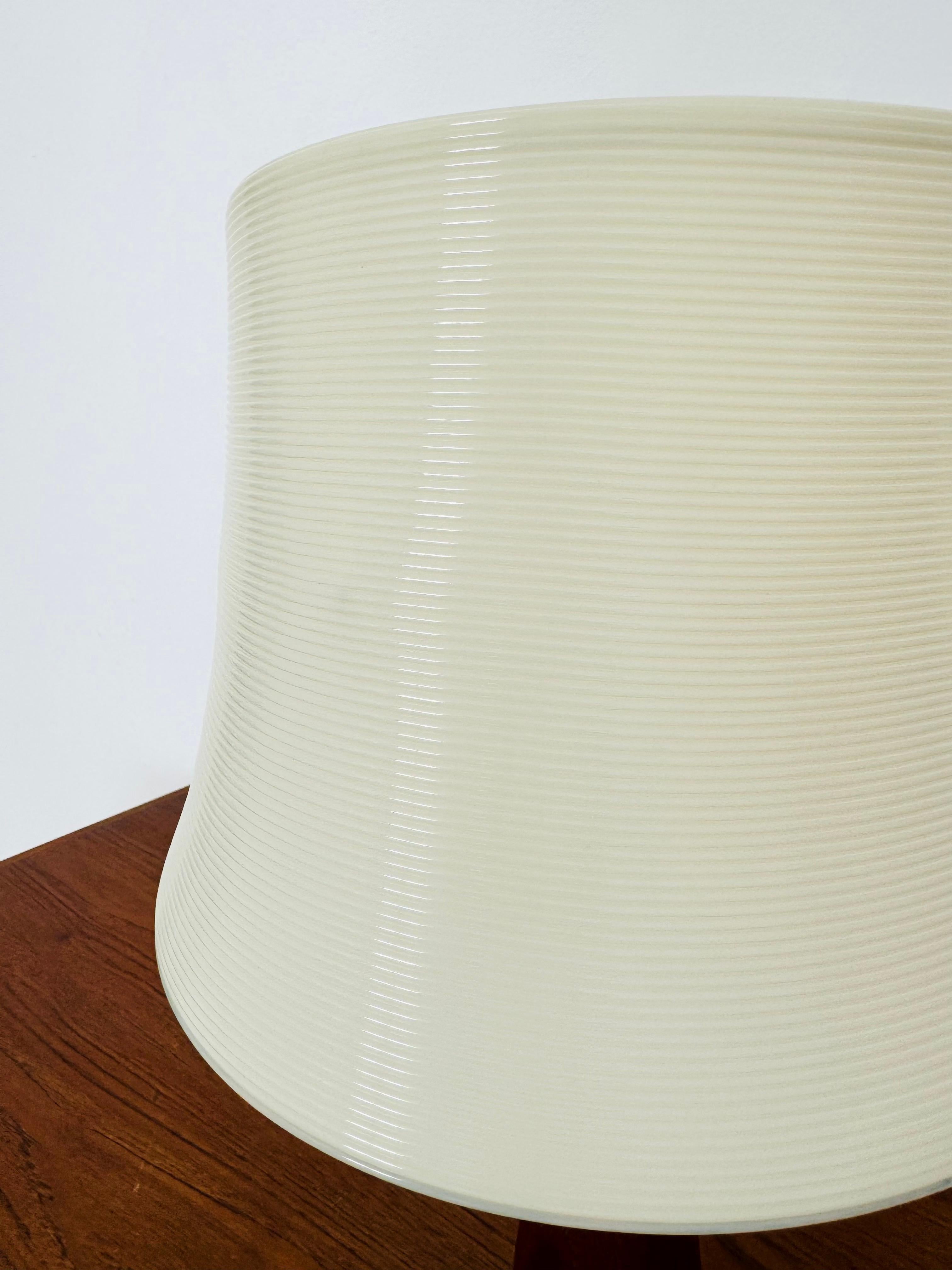 Milieu du XXe siècle Lampe de table en teck de Yasha Heifetz pour Rotaflex en vente