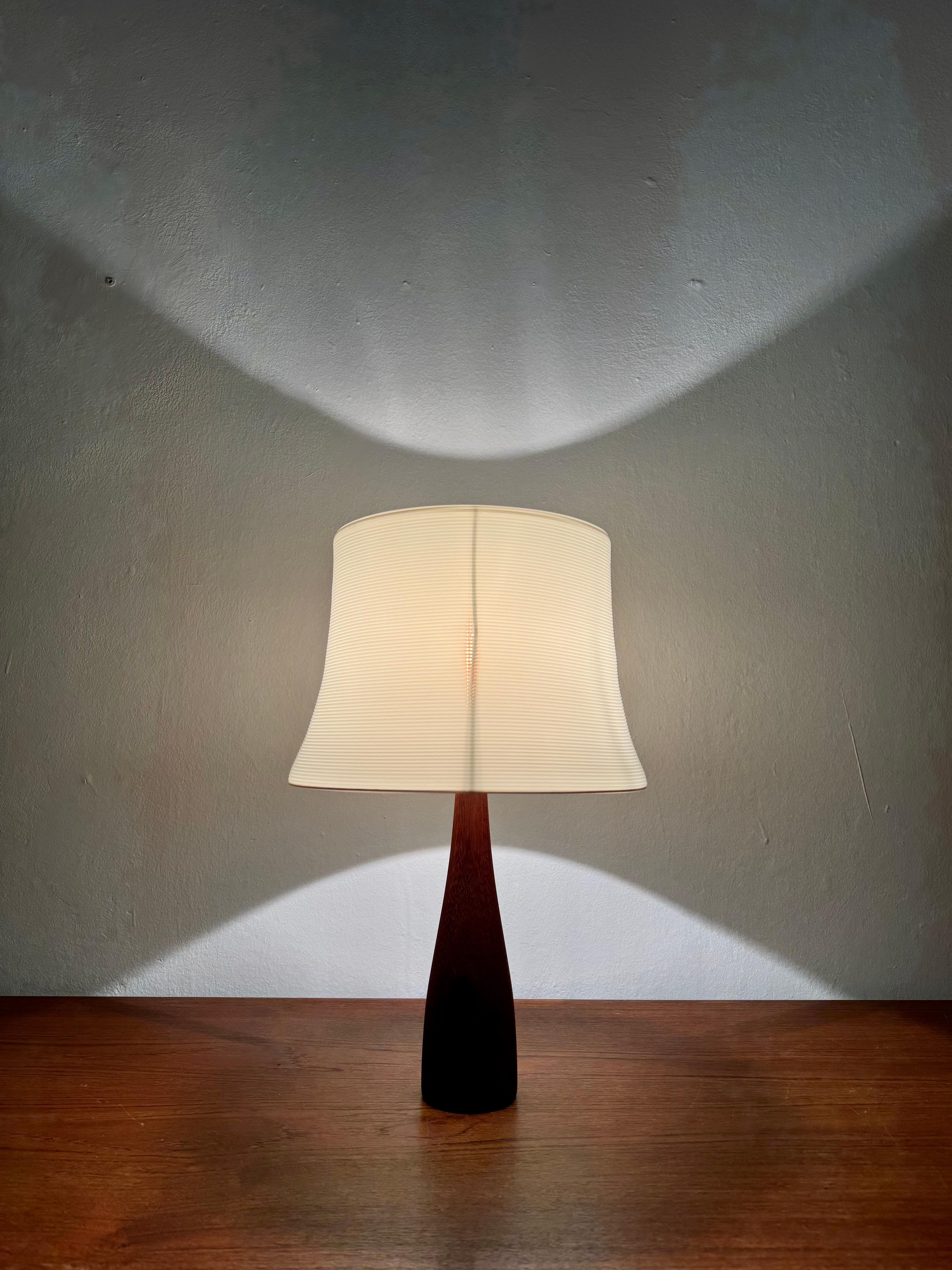 Métal Lampe de table en teck de Yasha Heifetz pour Rotaflex en vente