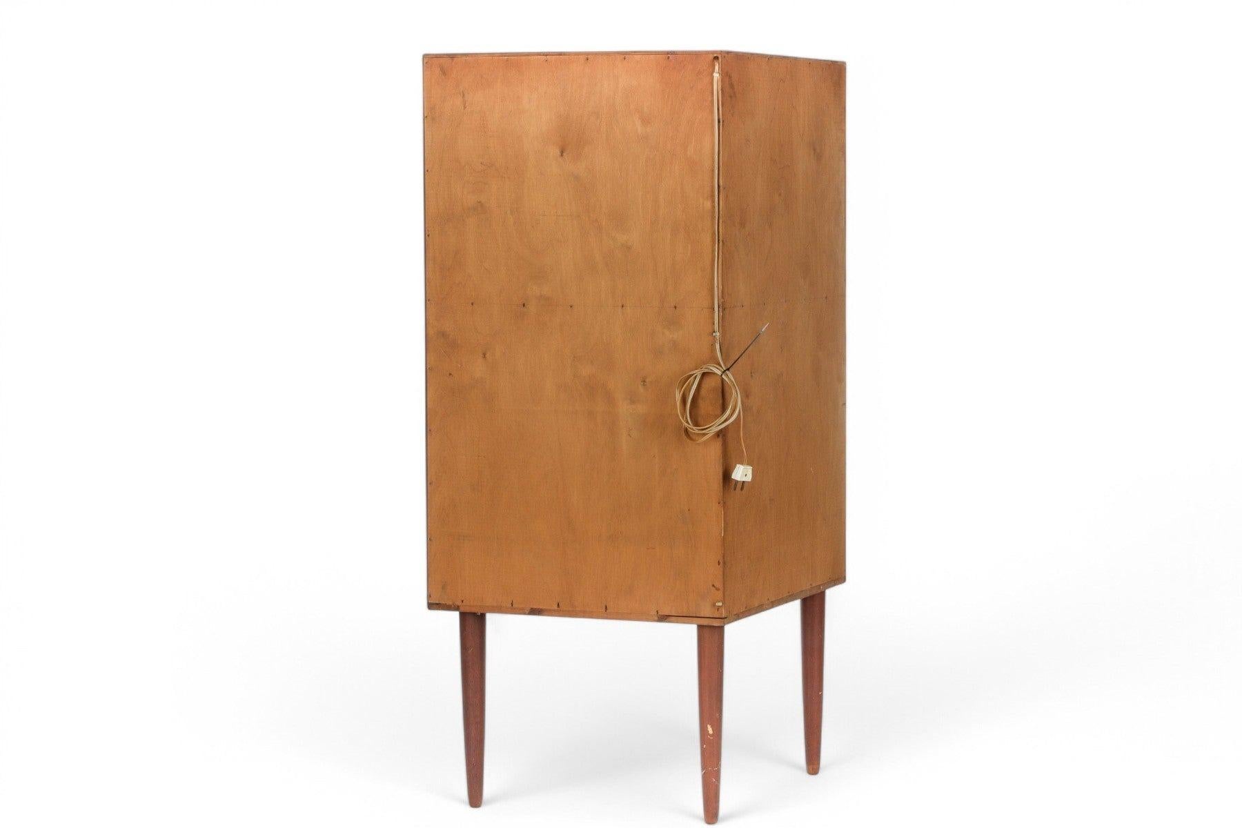 20ième siècle Meuble d'angle à porte tambour en teck avec barre en miroir en vente