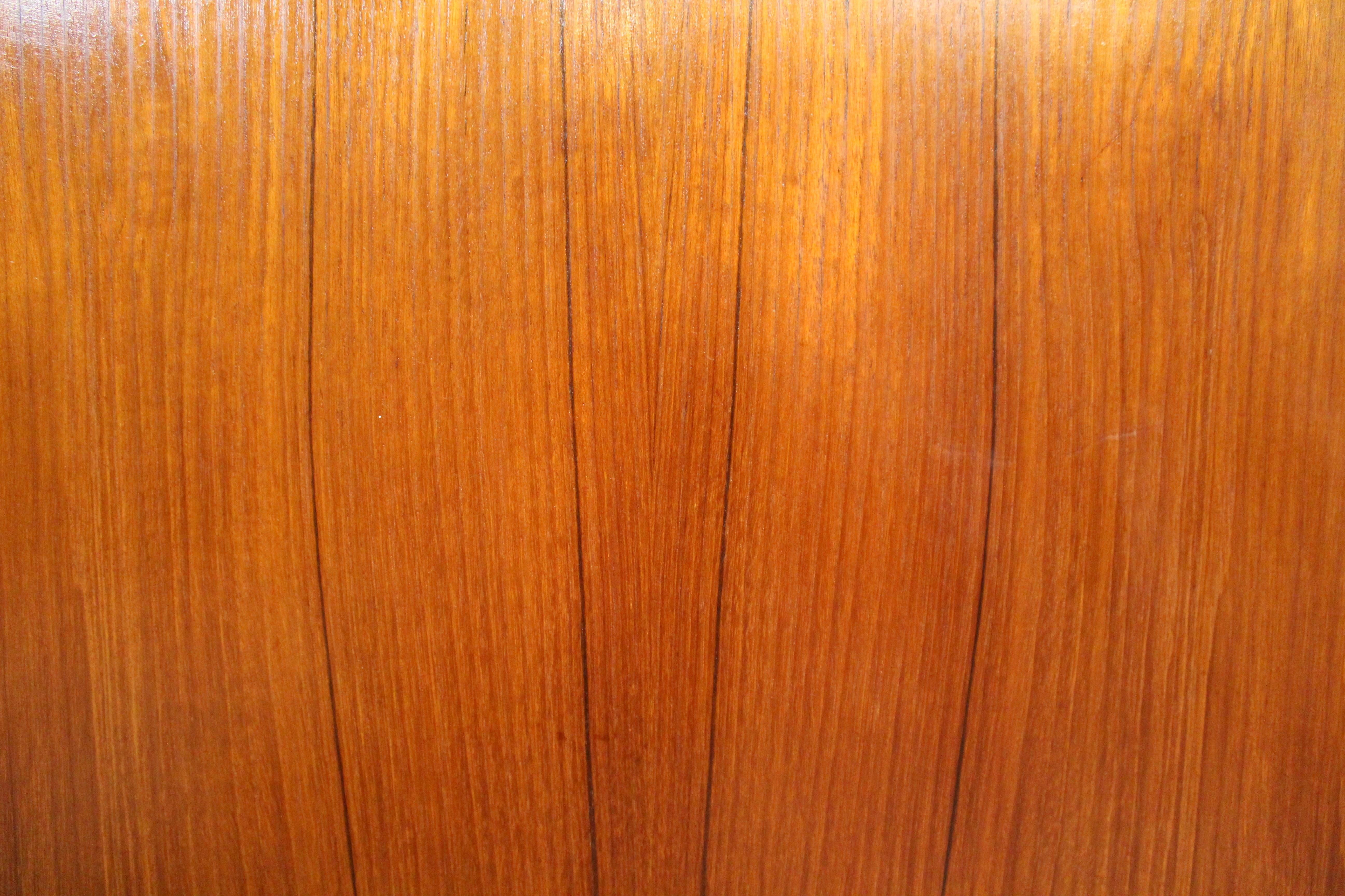 Credenza con porta a tamburo in teak di Jens Quistgard per Lovig Dansk in vendita 5