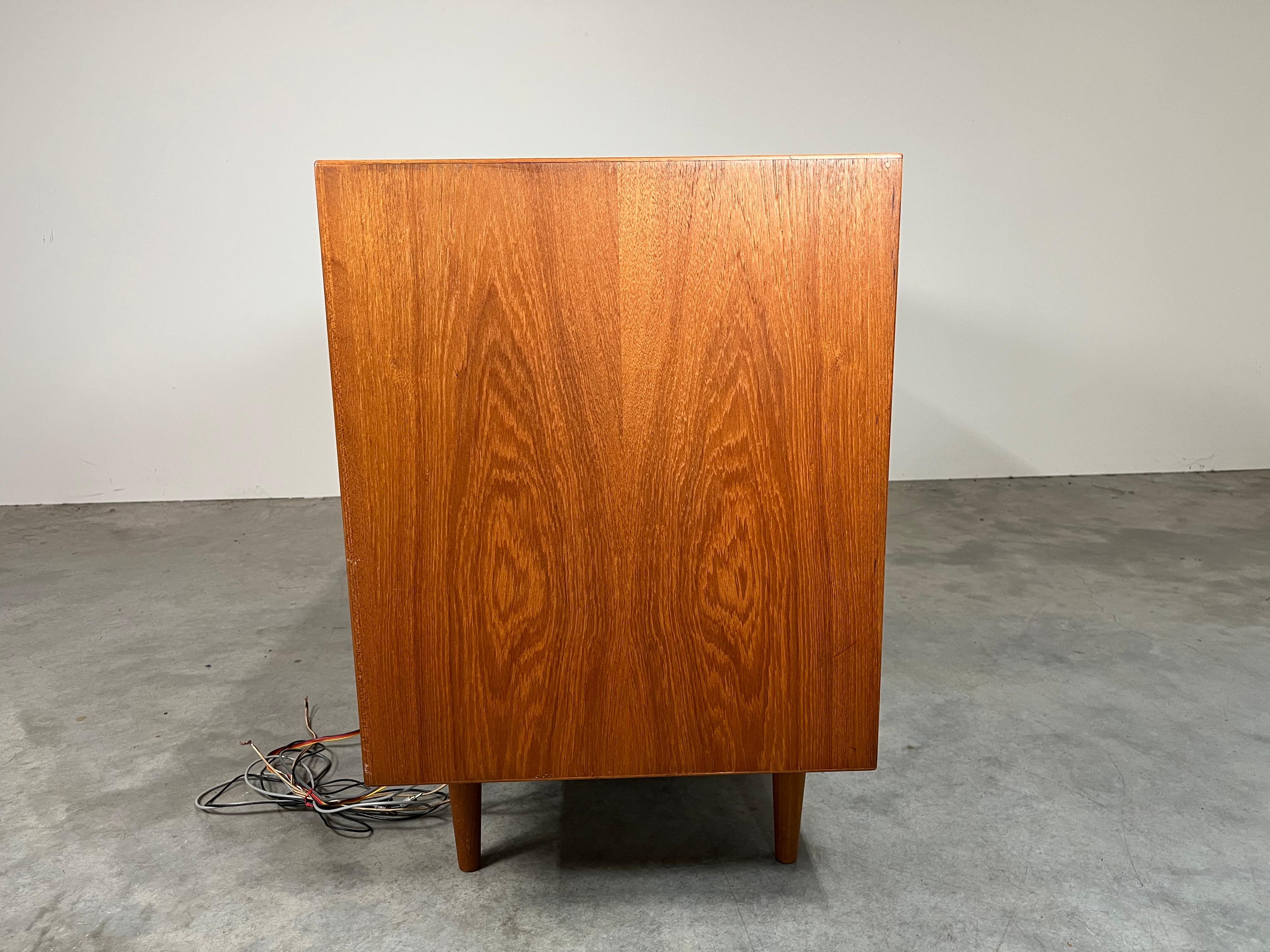 Teak Tambour Door Stereo Console Cabinet By Arne Vodder With Thorens Turntable In Excellent Condition In Southampton, NJ