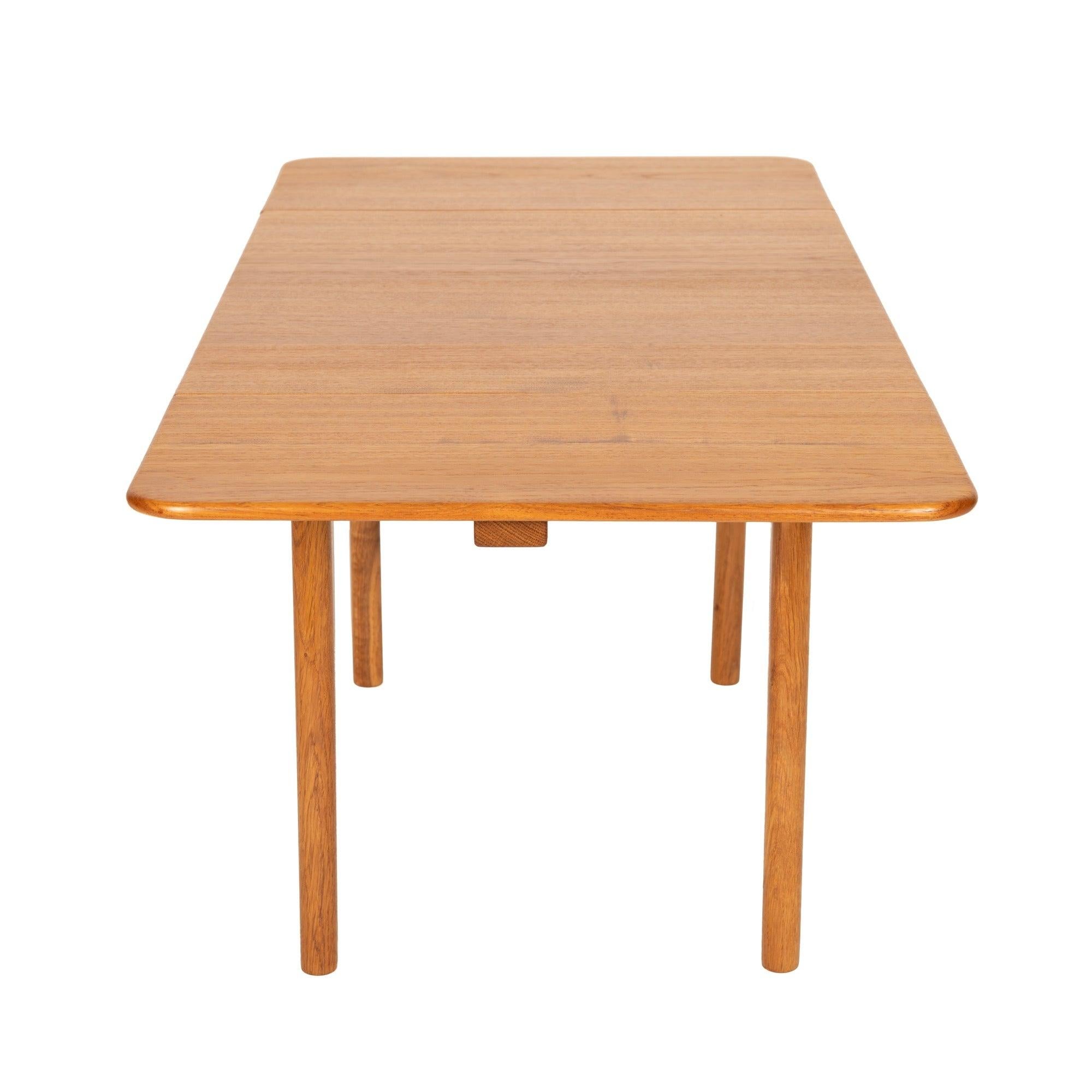 Teak Top Drop Leaf End Table by Hans Wegner, 1950's In Fair Condition For Sale In Sagaponack, NY