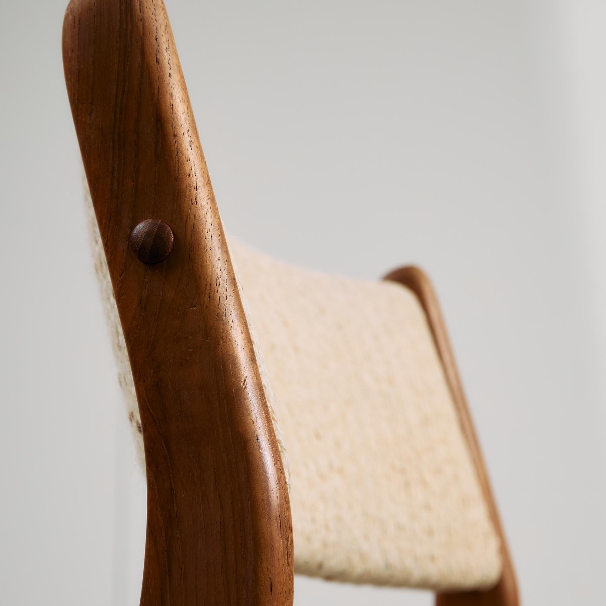 Sedia Uldum in teak di Johannes Andersen per Uldum Møbelfabrik, anni '60 in vendita 6