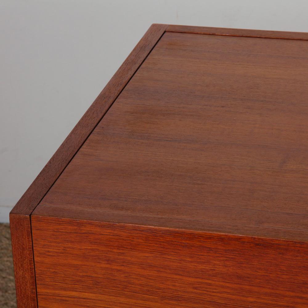 Teak vanity by Joseph-André Motte, 1960s Bon état - En vente à MONTESSON, FR