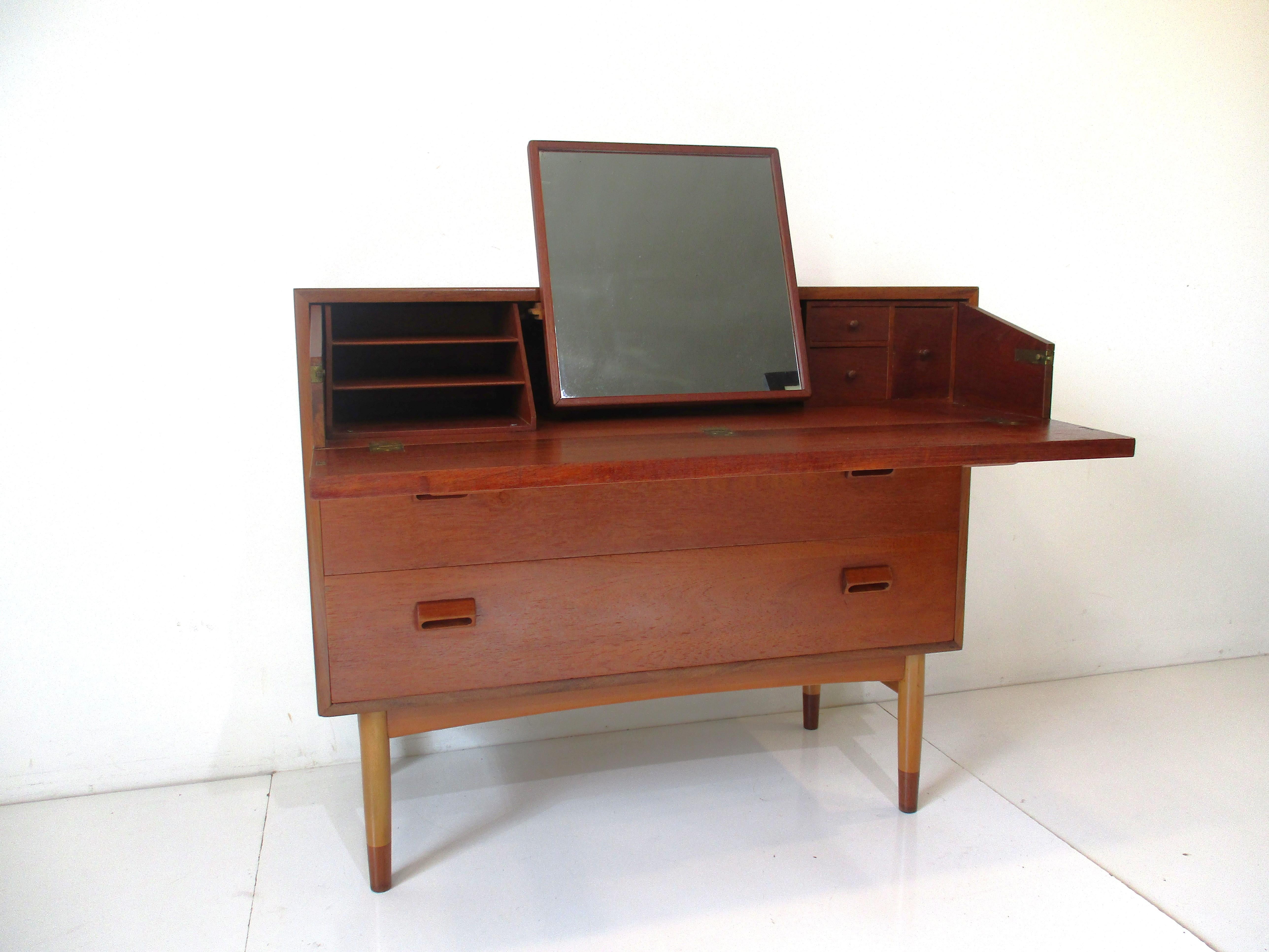 Teak Vanity Desk Dresser by Borge Mogensen for Soborg Denmark For Sale 5
