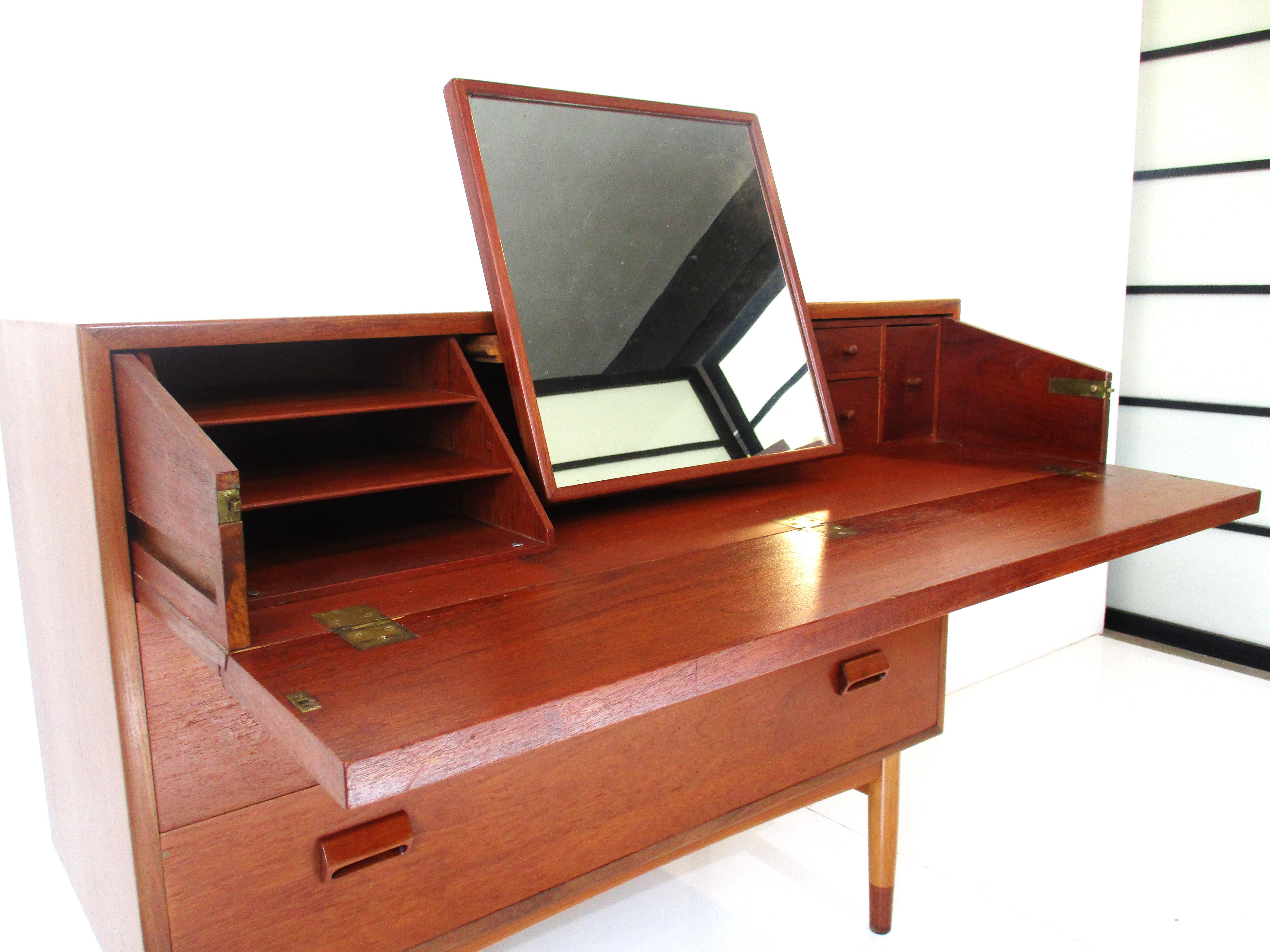 Teak Vanity Desk Dresser by Borge Mogensen for Soborg Denmark For Sale 1