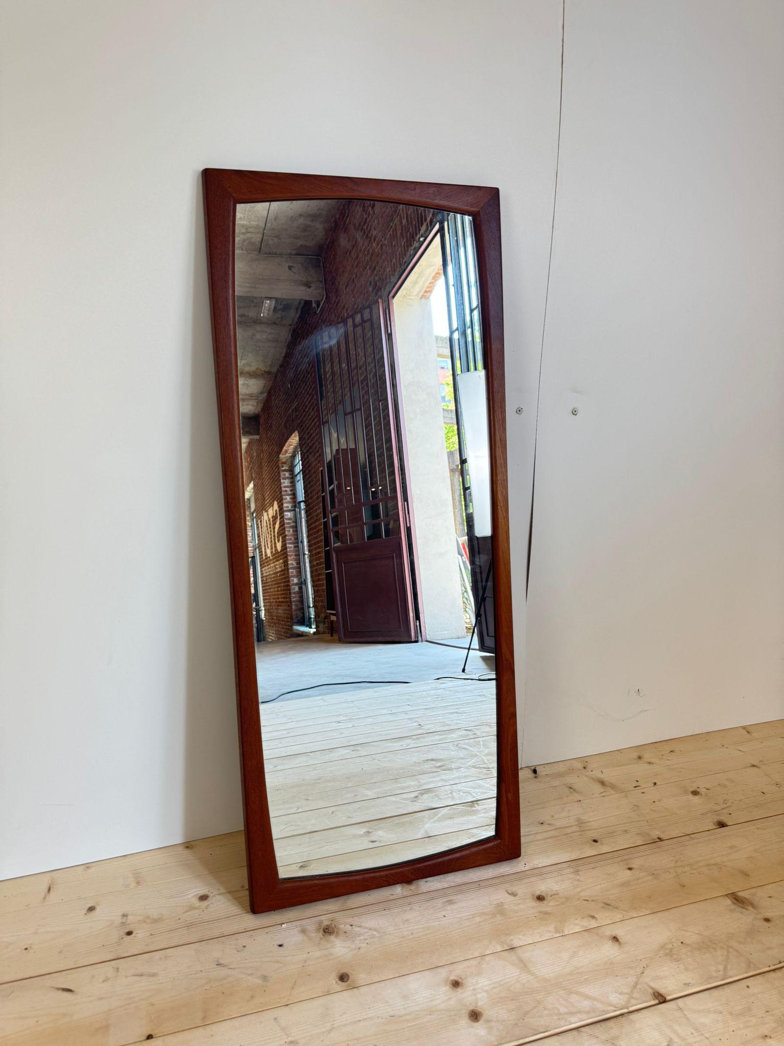 Teak vintage mirror, Denmark 1960 Danish en venta
