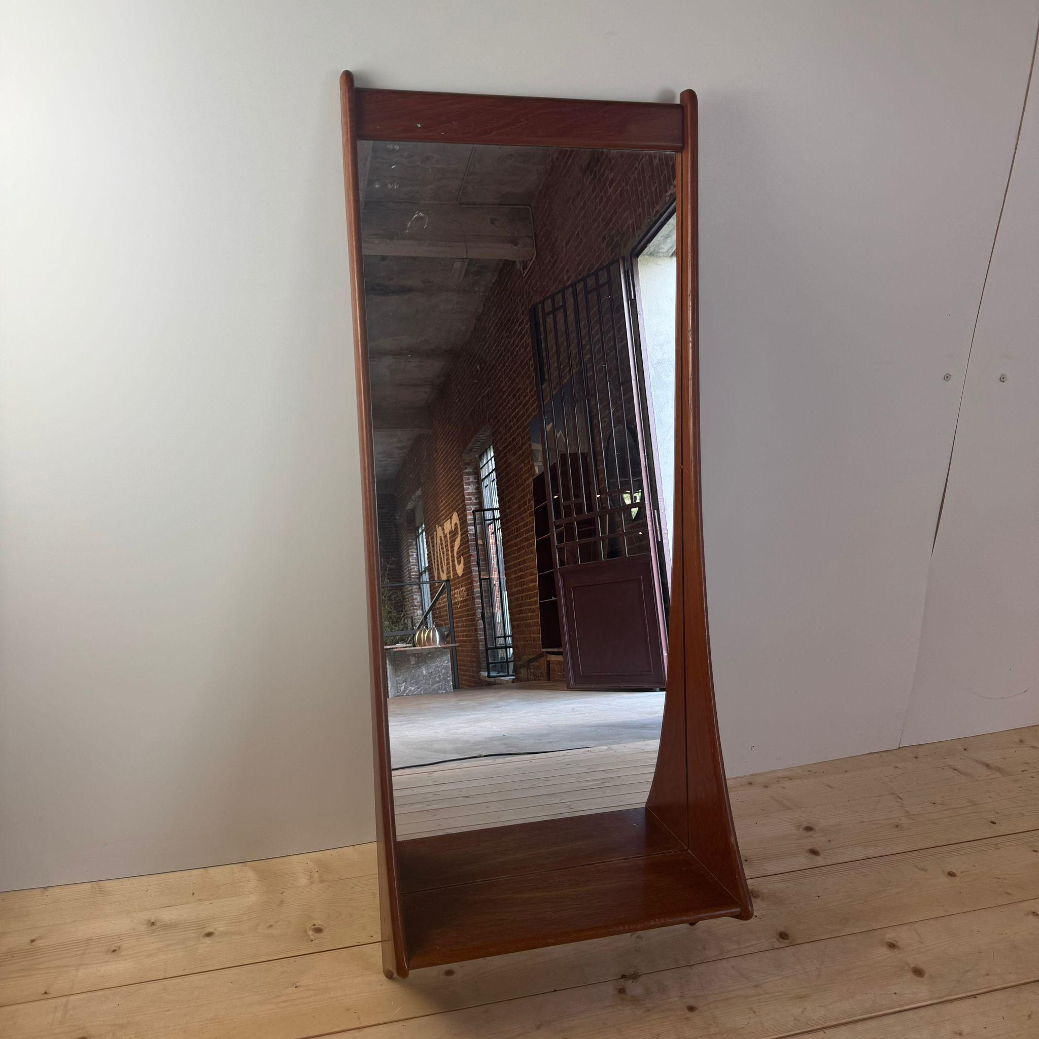 Teck Miroir vintage en teck avec étagère, Danemark 1960 en vente
