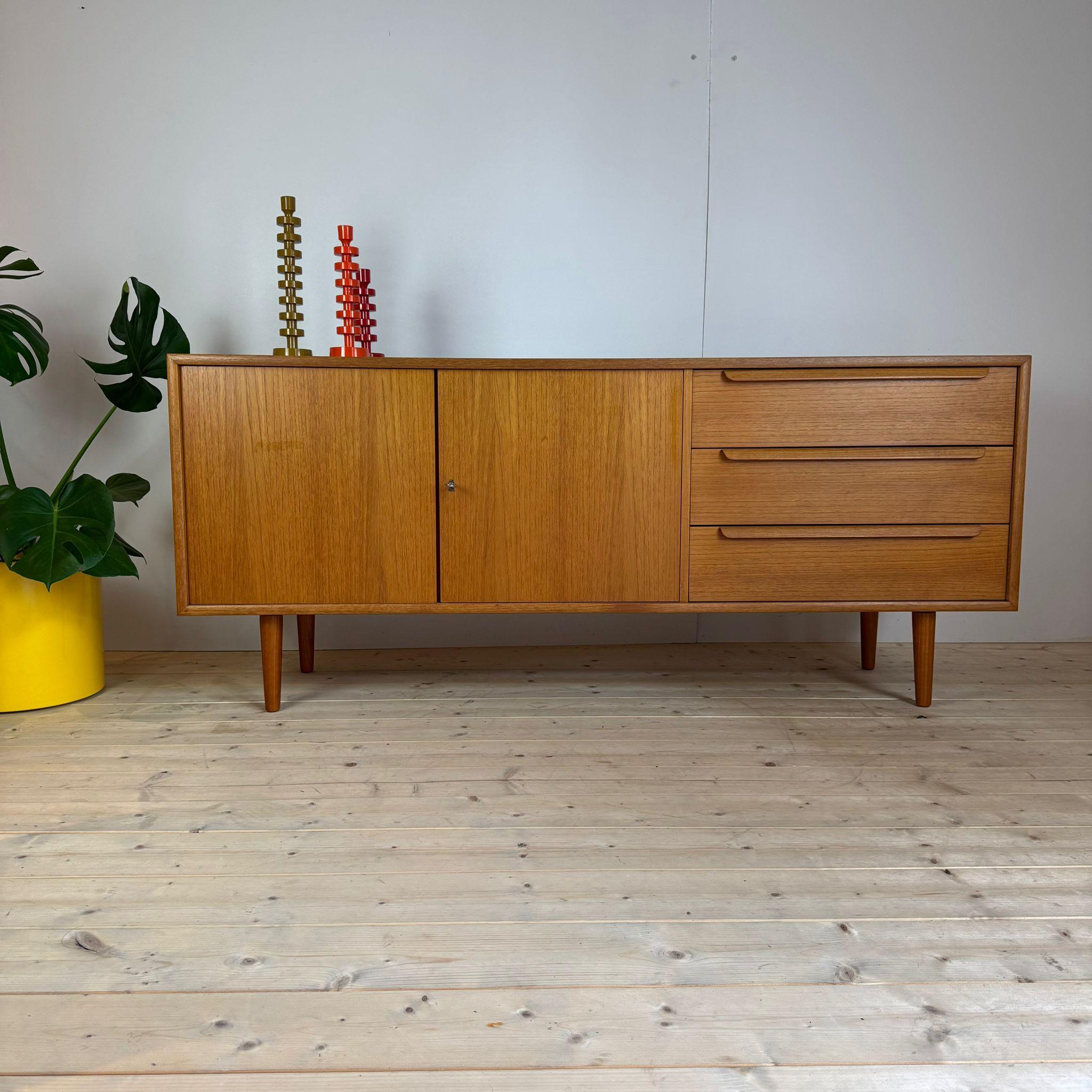 Teak vintage sideboard with drawers, Denmark 1960 For Sale 5