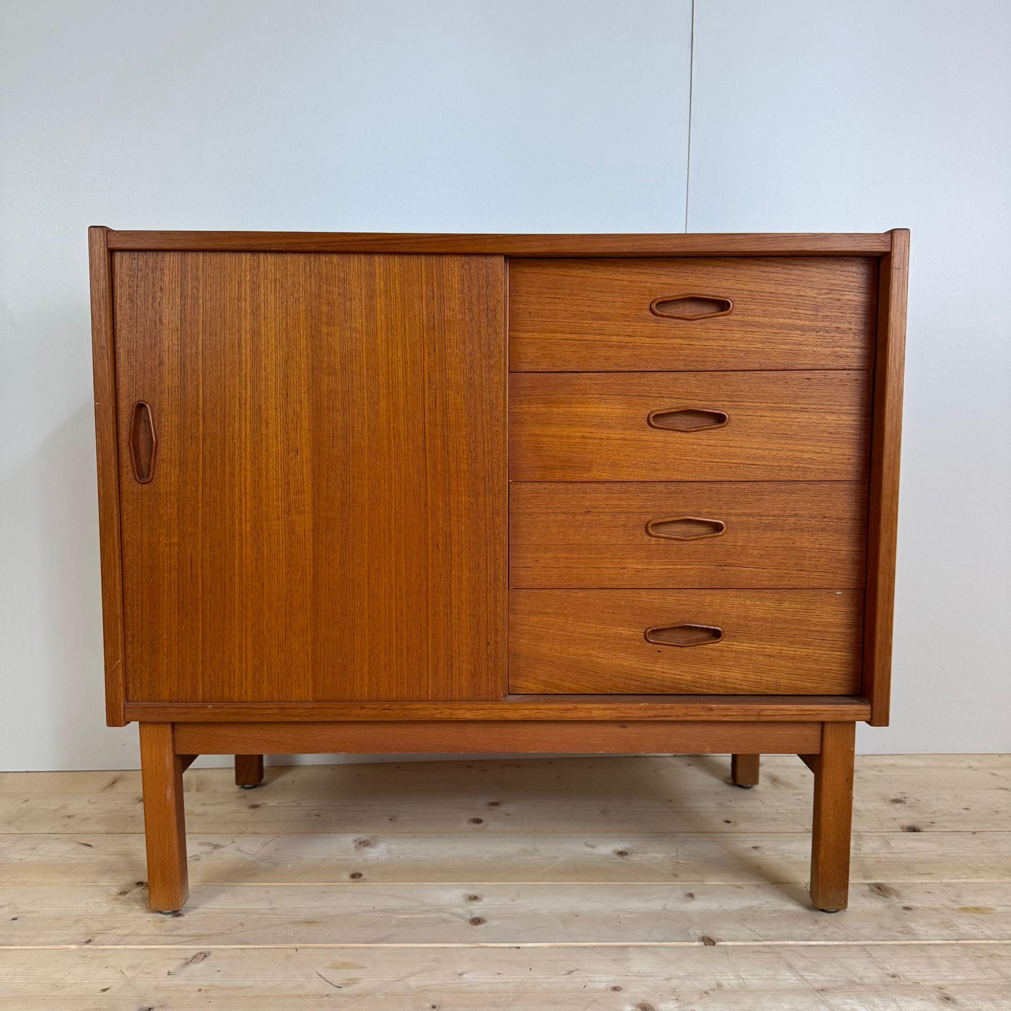 Mid-Century Modern Teak vintage sideboard with drawers, Denmark 1960 For Sale