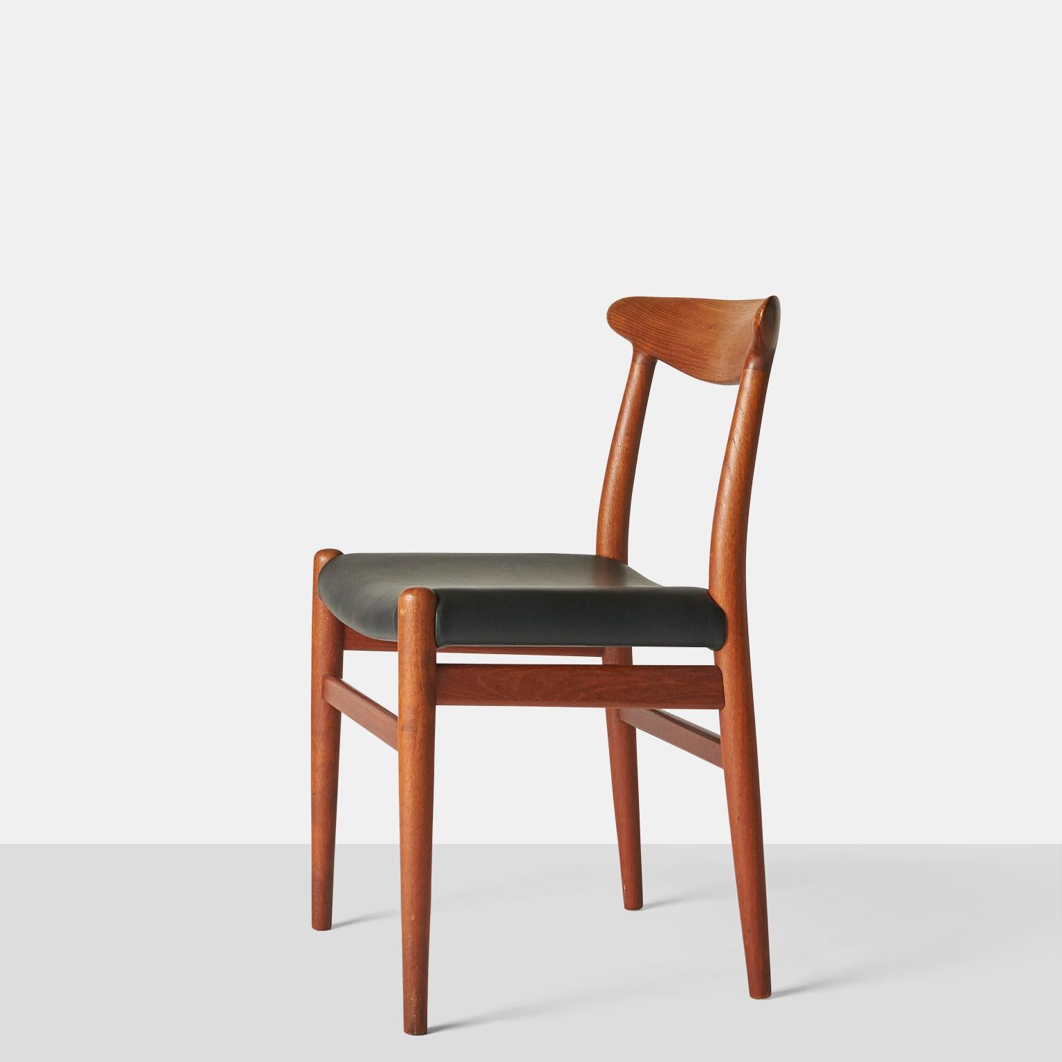 Mid-Century Modern Teak W2 Dining Chairs by Hans Wegner For Sale