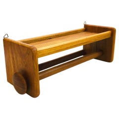 Toallero de pared de teca con estante