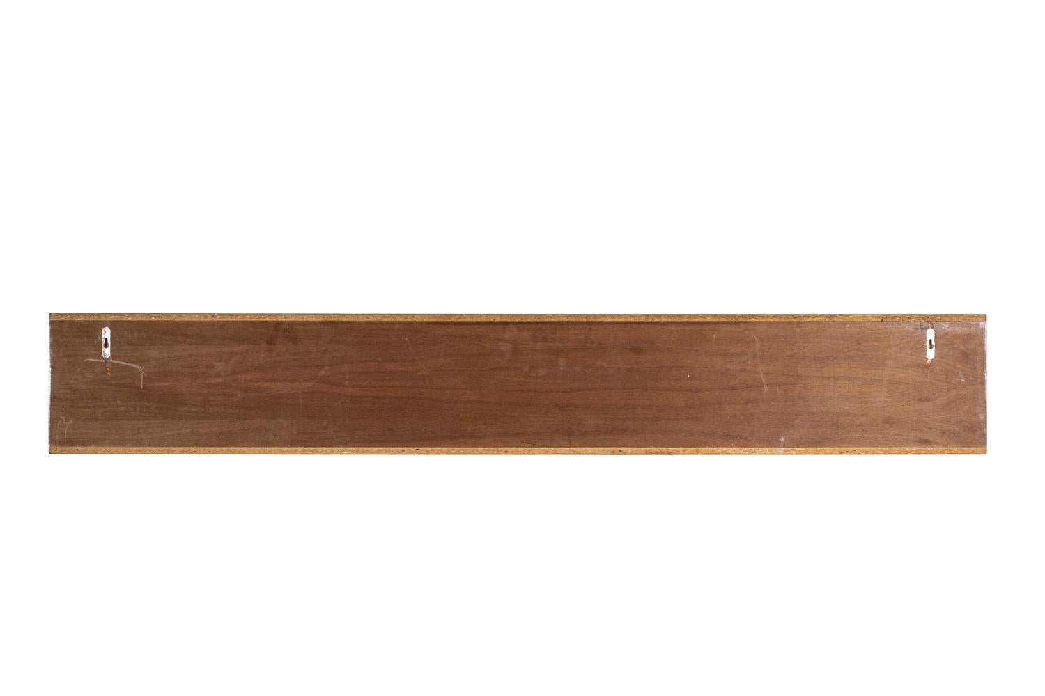 Teak wall shelf for placing books or objects in the center or above, rectangular in shape.

Dutch work realized in the 1970s.