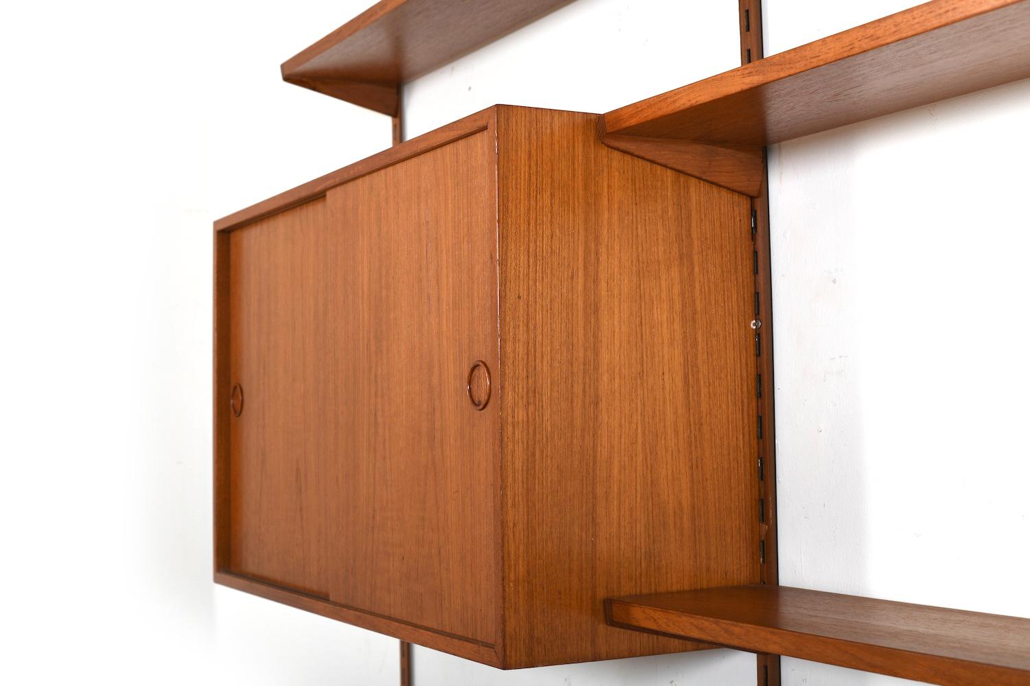 Teakholz-Wandsystem von Kai Kristiansen für FM 1960er Jahre im Angebot 5