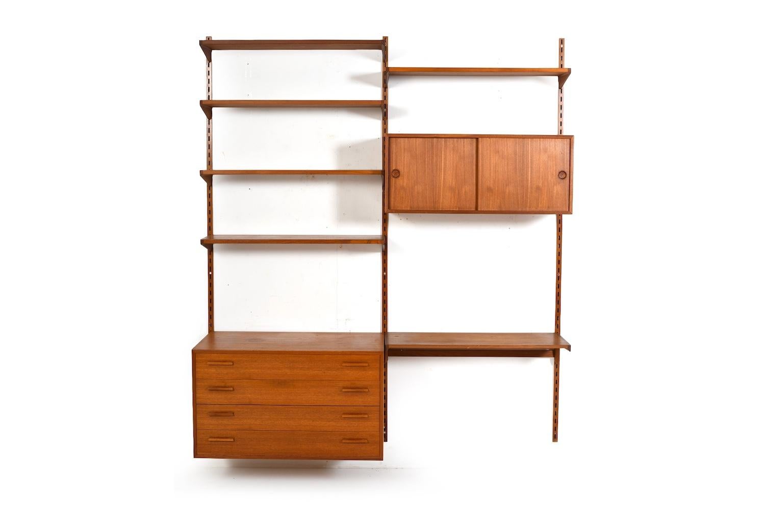 Teakholz-Wandsystem von Kai Kristiansen für FM 1960er Jahre (Skandinavische Moderne) im Angebot