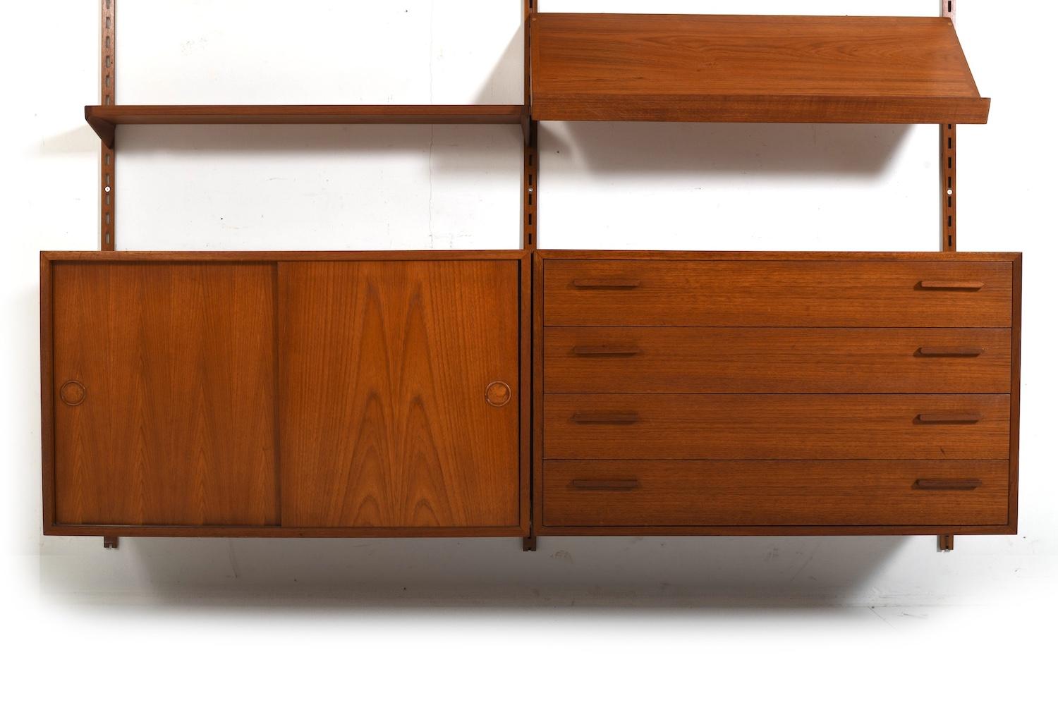 Teakholz-Wandsystem von Kai Kristiansen für FM 1960er Jahre im Angebot 4