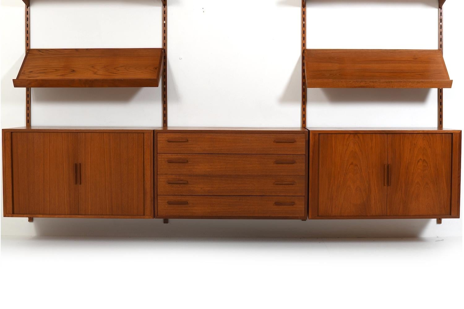Sistema a parete in teak di Kai Kristiansen per FM Denmark 1960s In condizioni buone in vendita a Handewitt, DE