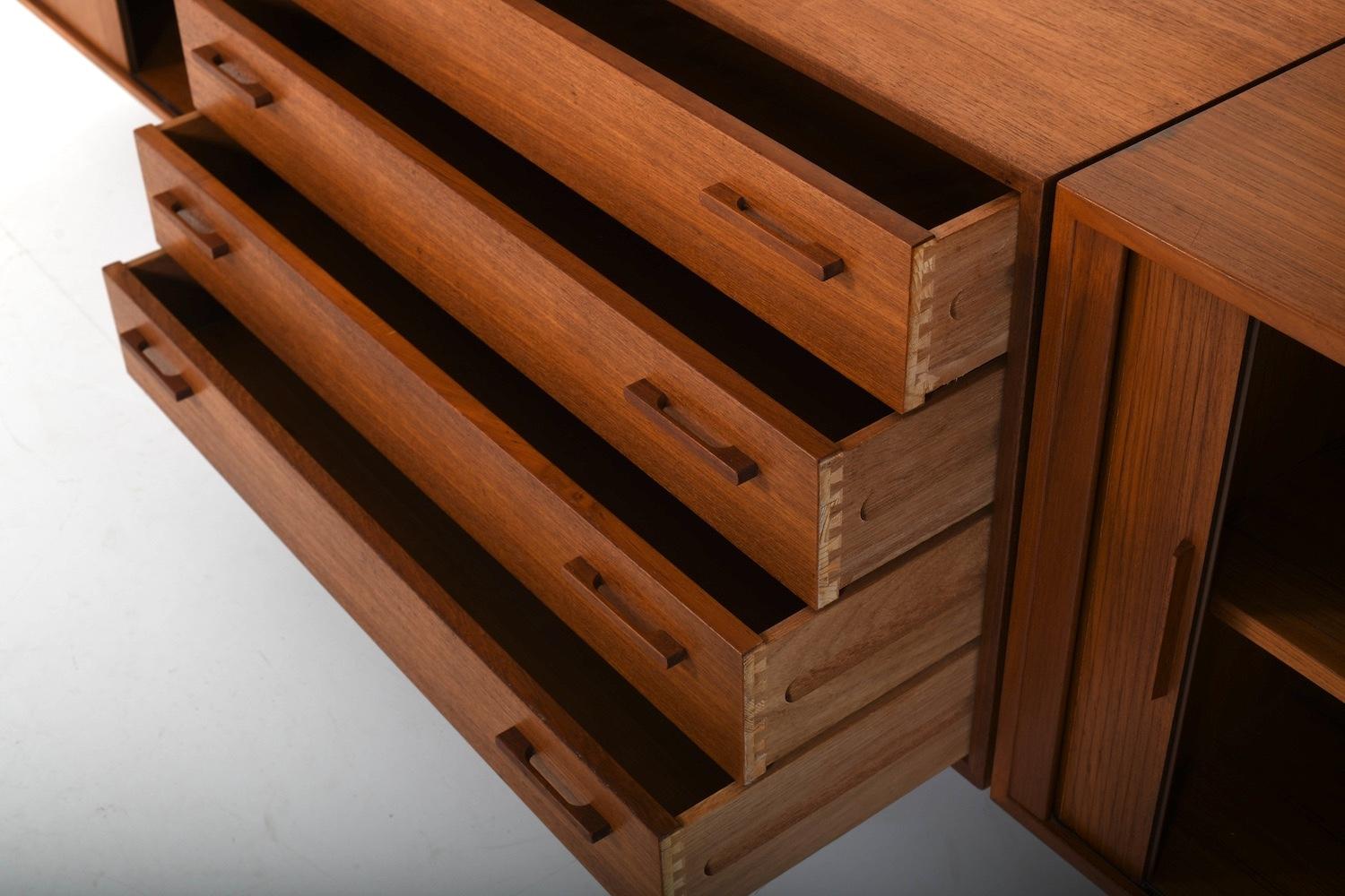 Sistema a parete in teak di Kai Kristiansen per FM Denmark 1960s in vendita 1