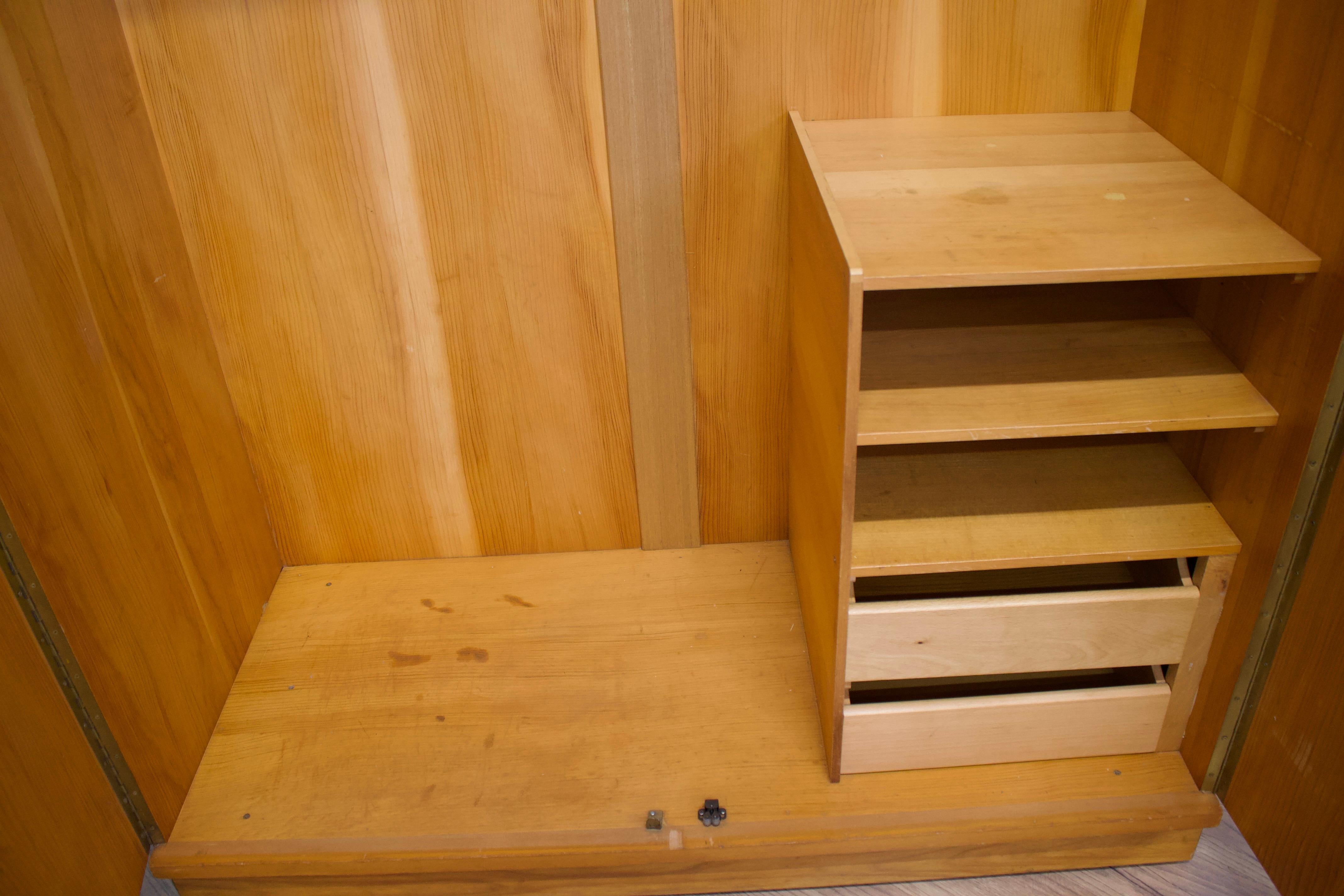 Teakholz-Schrank von Uniflex, 1960er Jahre 4