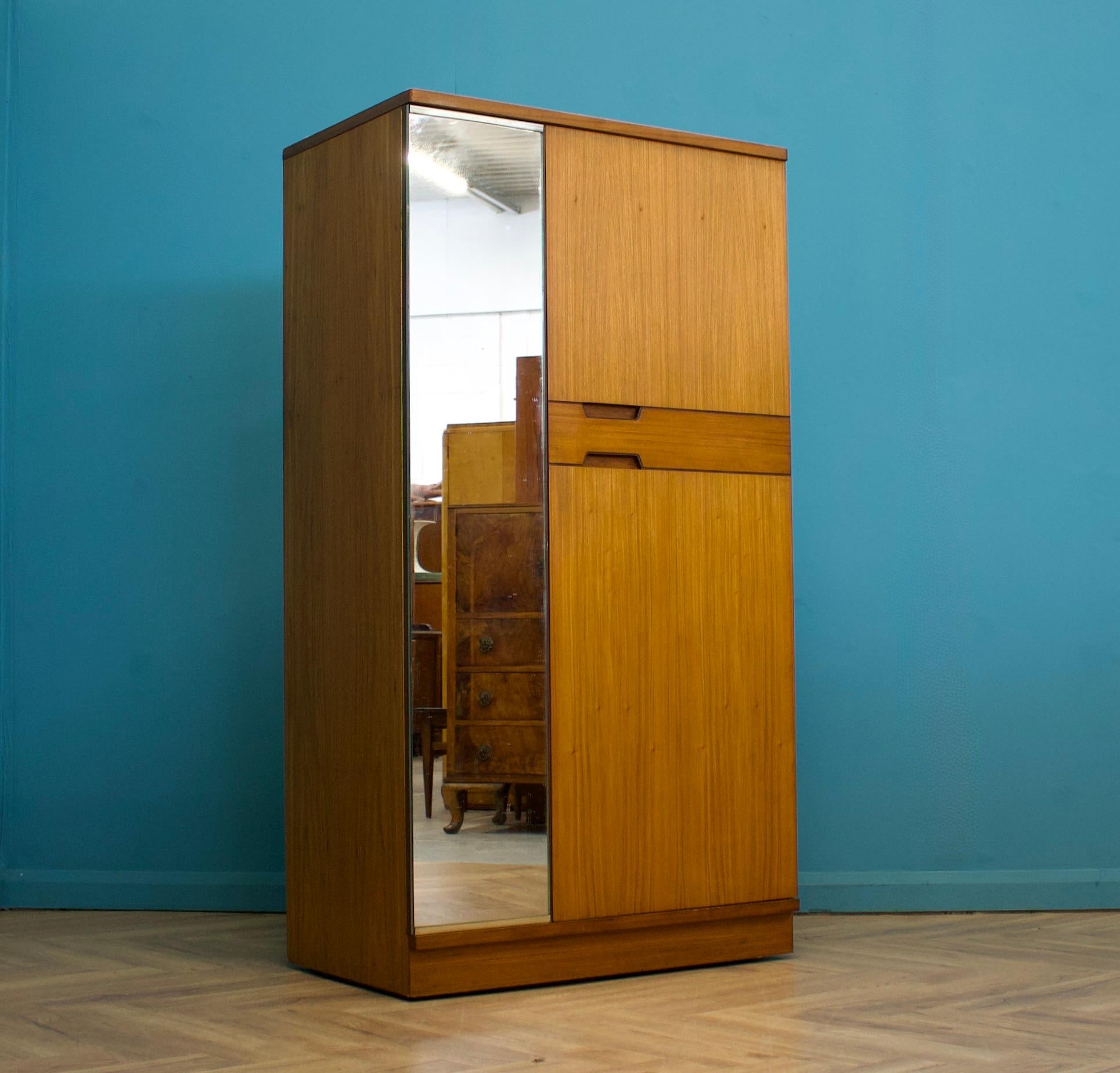 Teak Wardrobe from Uniflex, 1960s In Good Condition For Sale In South Shields, GB