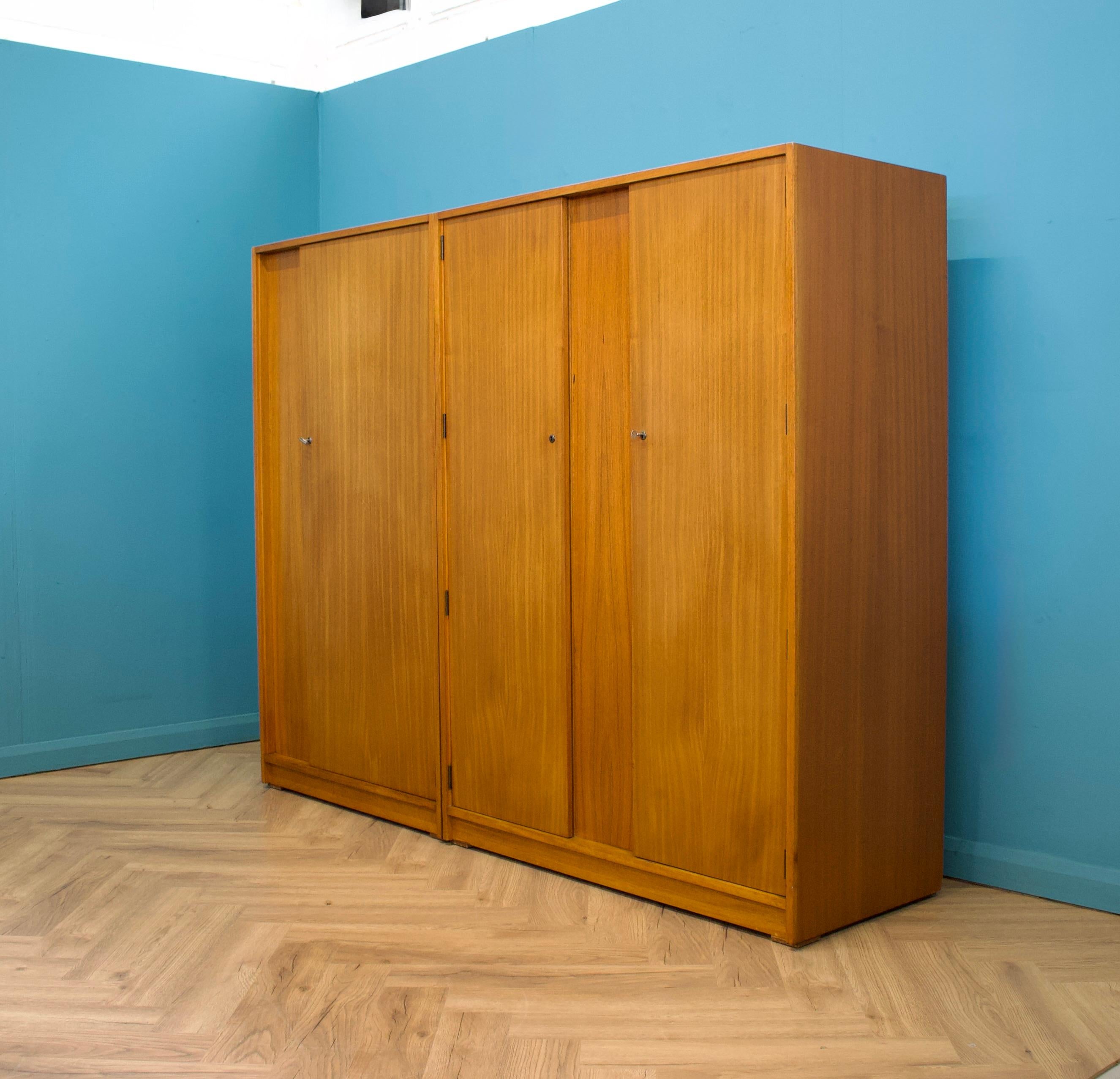 Teak Wardrobe from Uniflex, 1960s In Good Condition For Sale In South Shields, GB