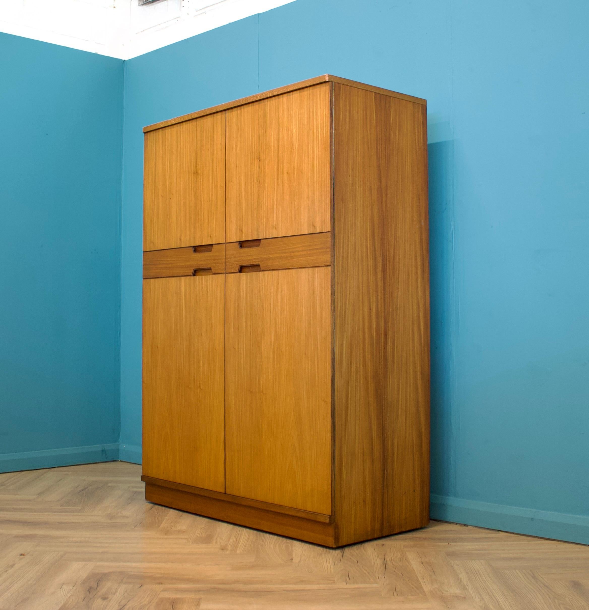 Teak Wardrobe from Uniflex, 1960s For Sale 1
