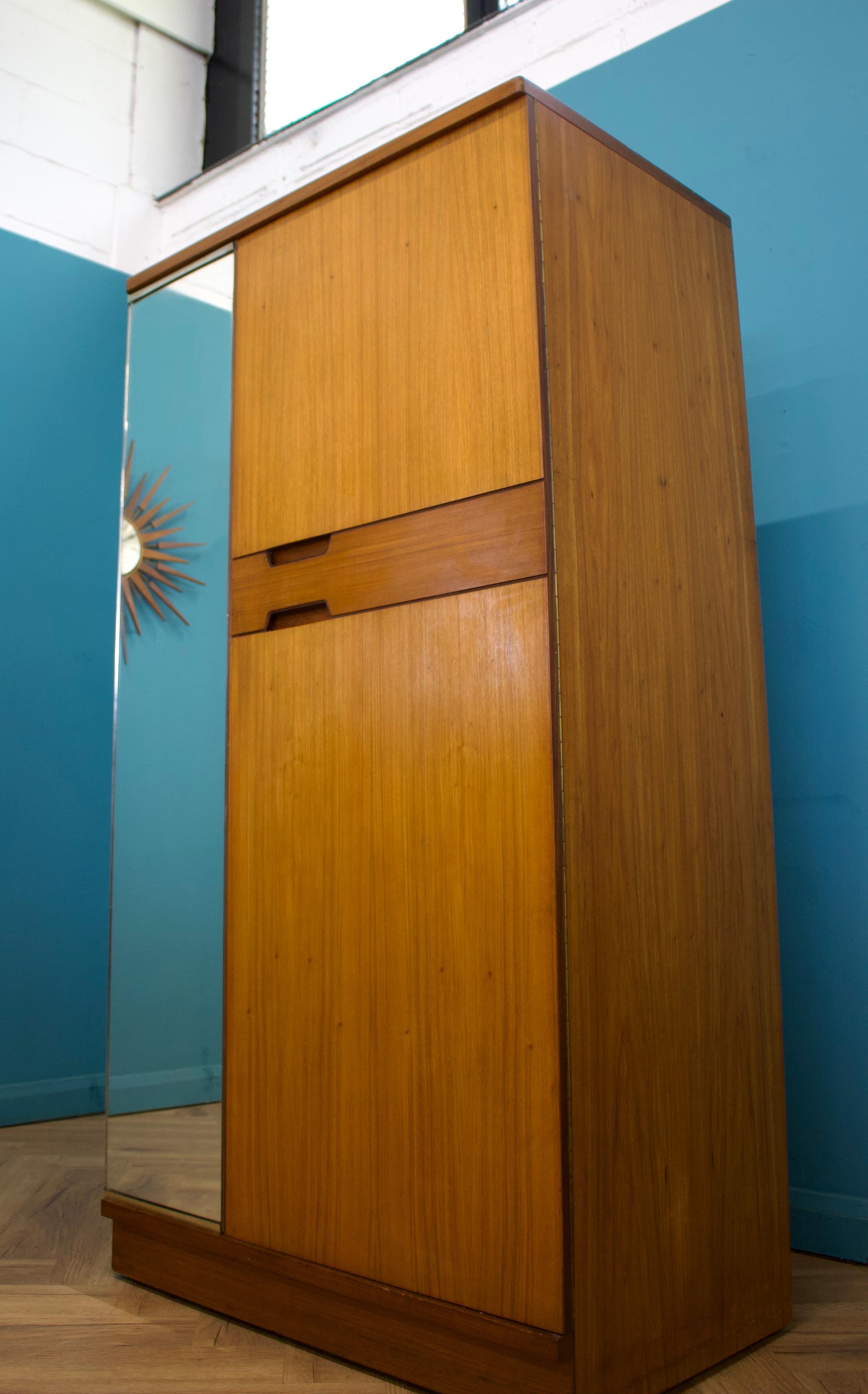 Teak Wardrobe from Uniflex, 1960s For Sale 1