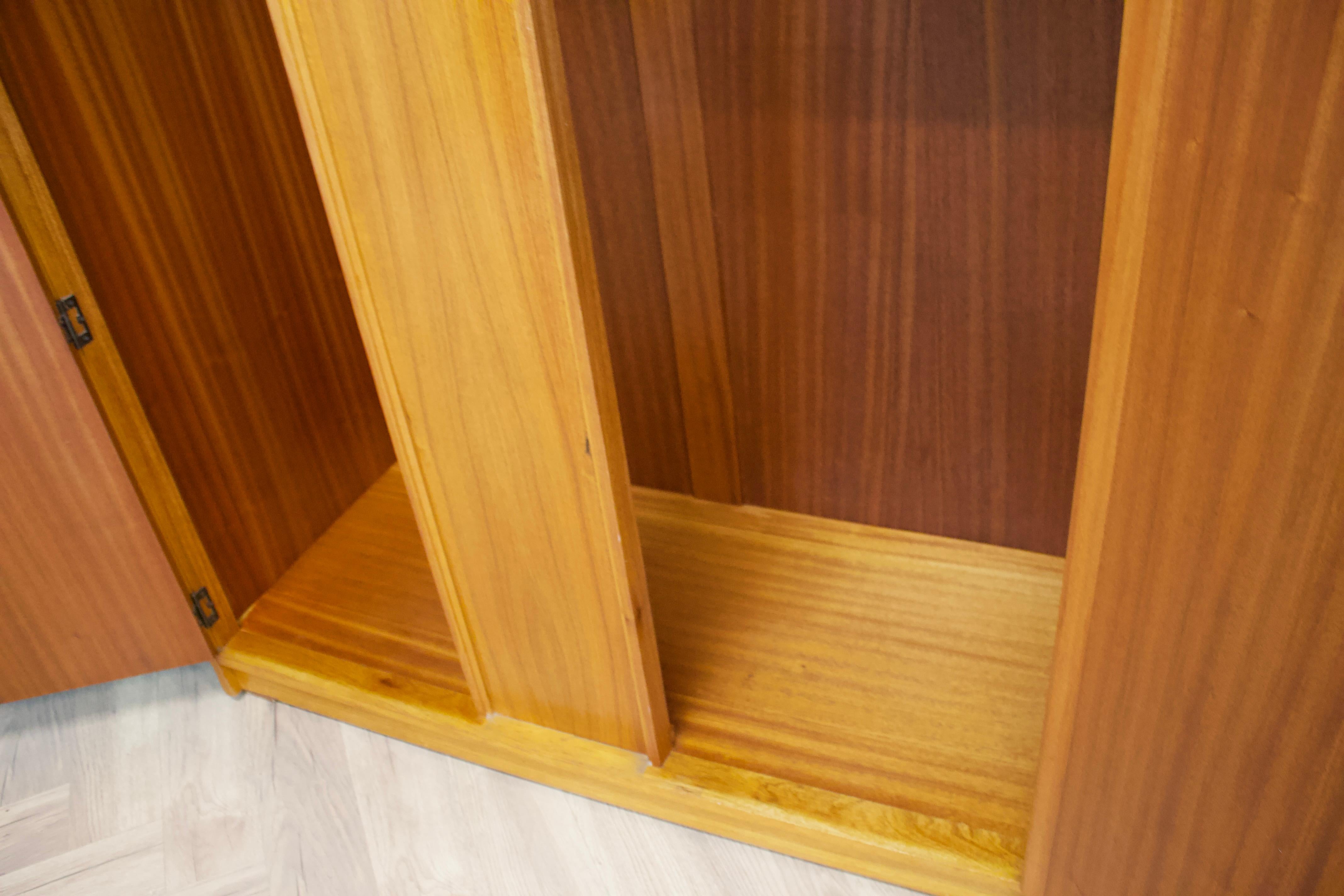 Teak Wardrobe from Uniflex, 1960s For Sale 1