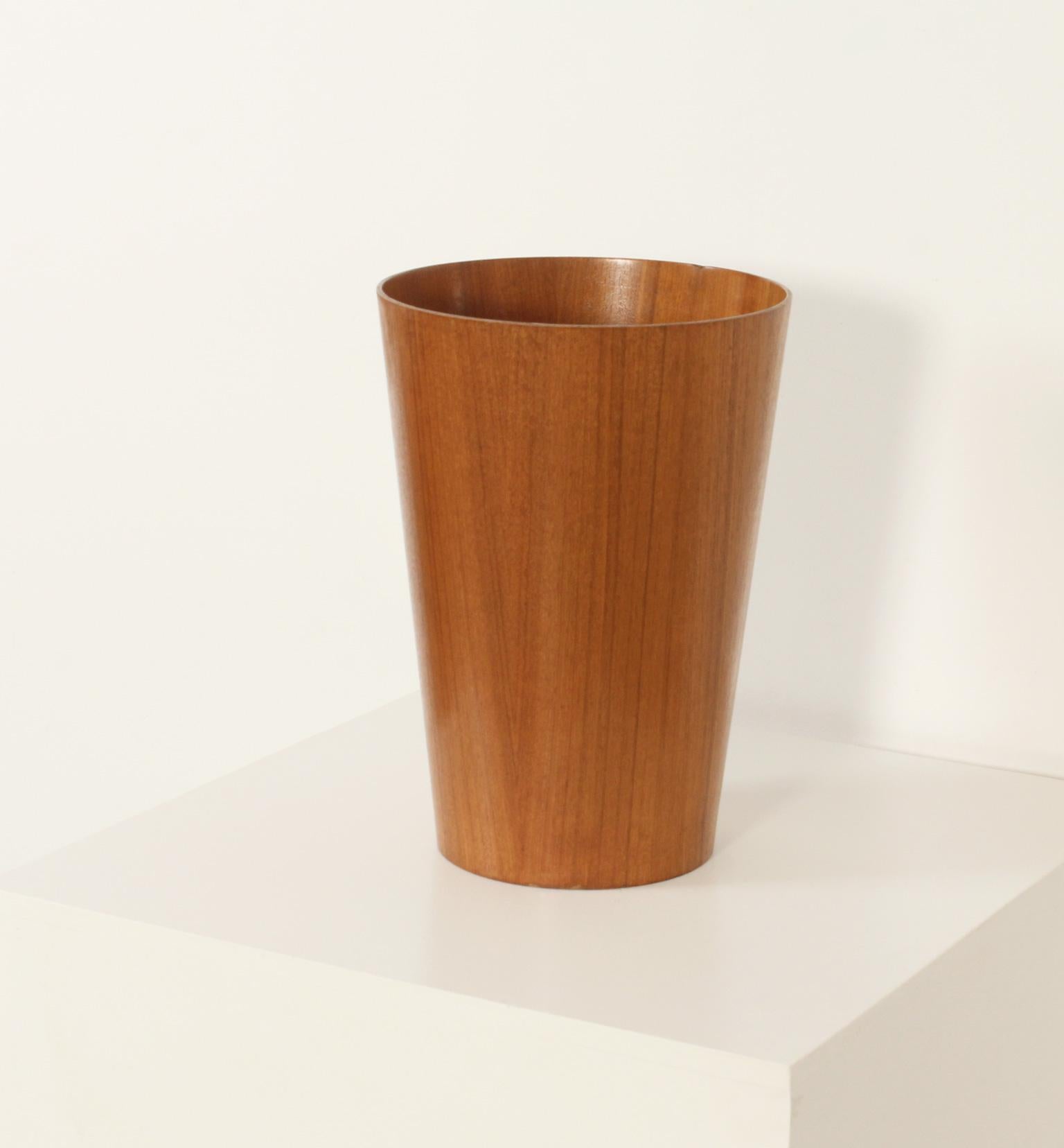 Papelera de teca de Martin Åberg, Suecia, años 60 en venta 1
