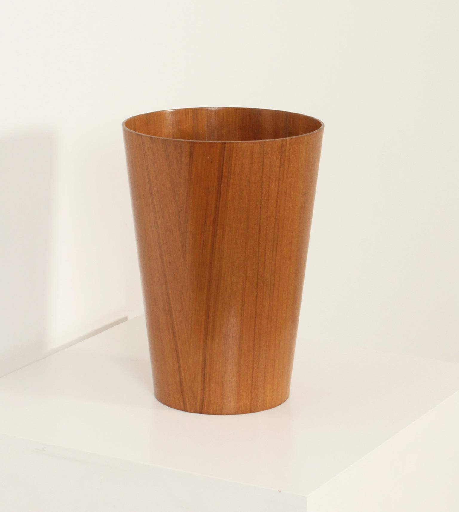 Papelera de teca de Martin Åberg, Suecia, años 60 en venta 2