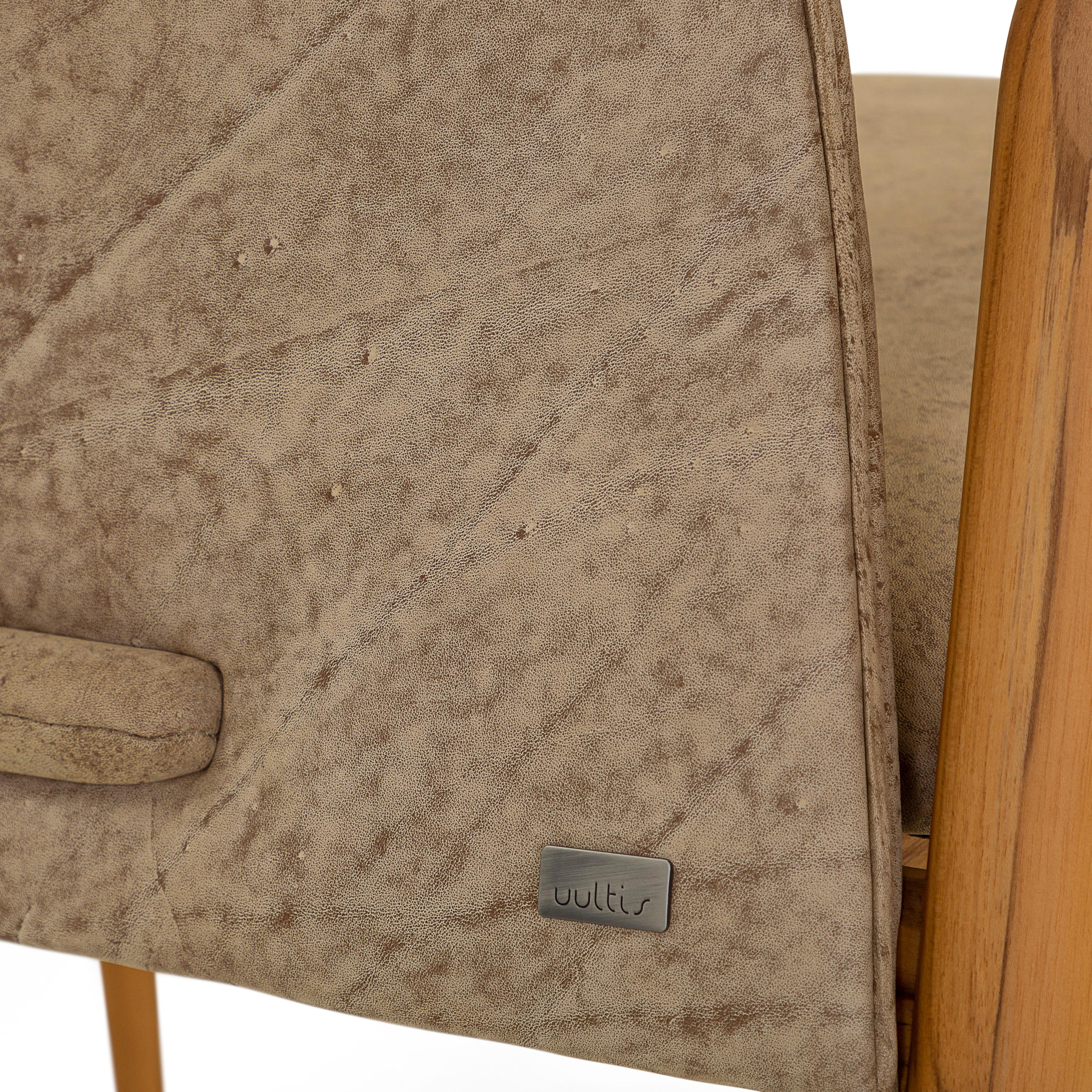 Teakholz-Sessel mit geschwungenen Armlehnen und braunem Leder, Kollektion Mince (21. Jahrhundert und zeitgenössisch) im Angebot