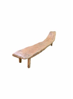 Banc en bois de teck de forme longue et élégante provenant de l'île de Madura, East Java, Indonésie