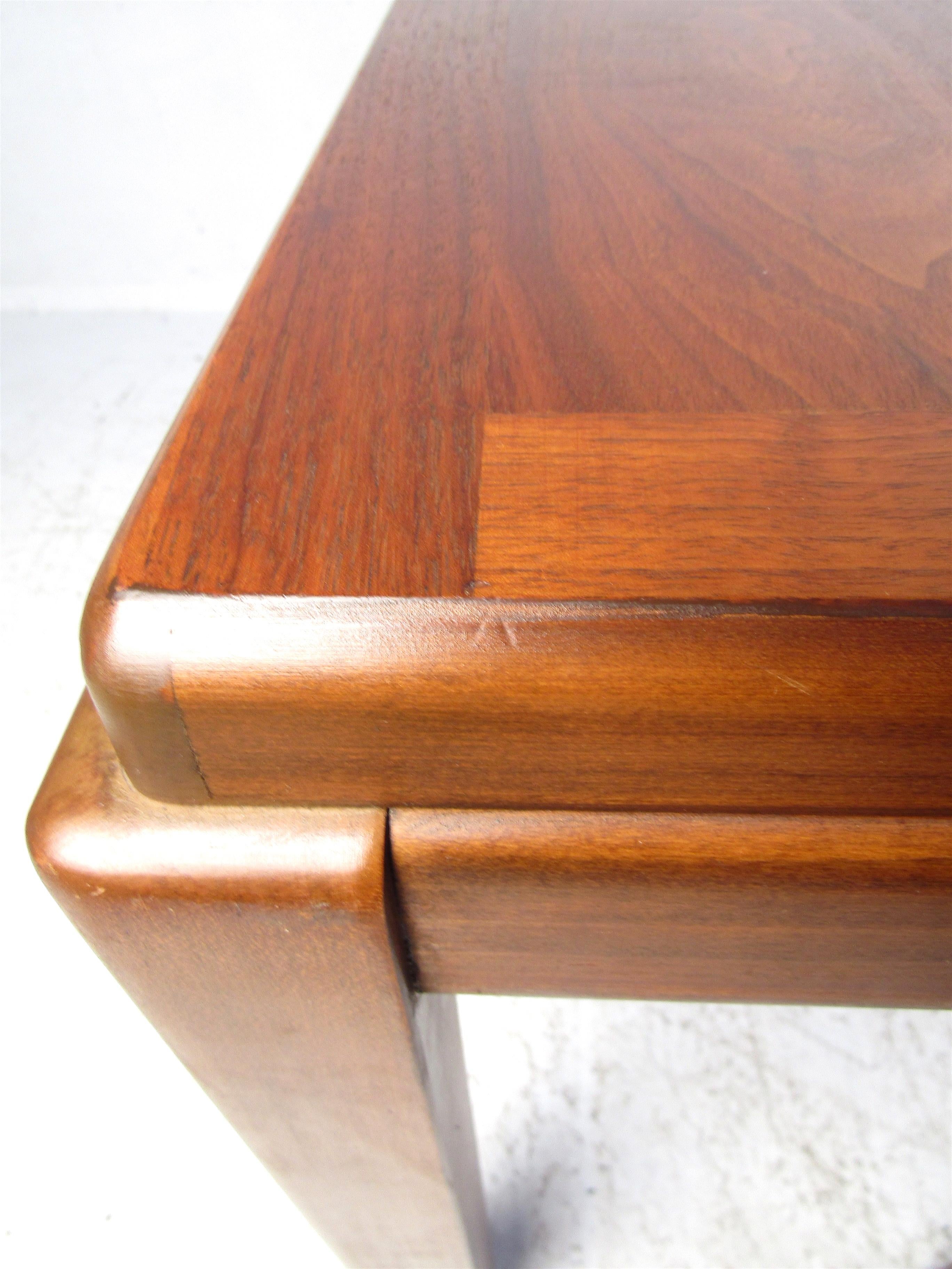 Teak Wood Console Table In Good Condition In Brooklyn, NY