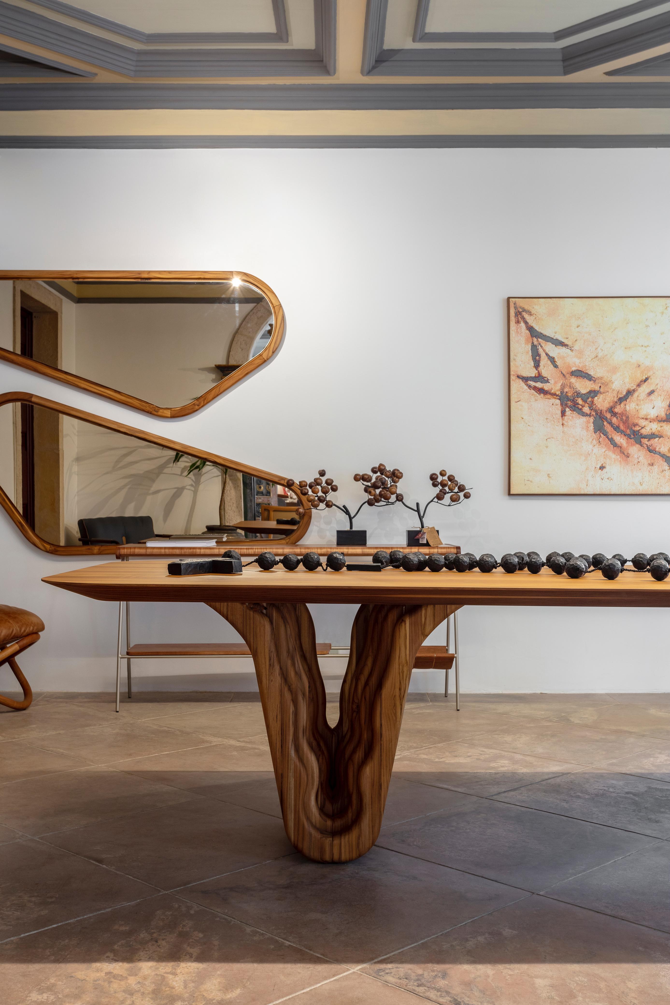 XXI secolo e contemporaneo Tavolo da pranzo in Wood Wood con piano da 118 pollici e base solida, Collection'S in vendita