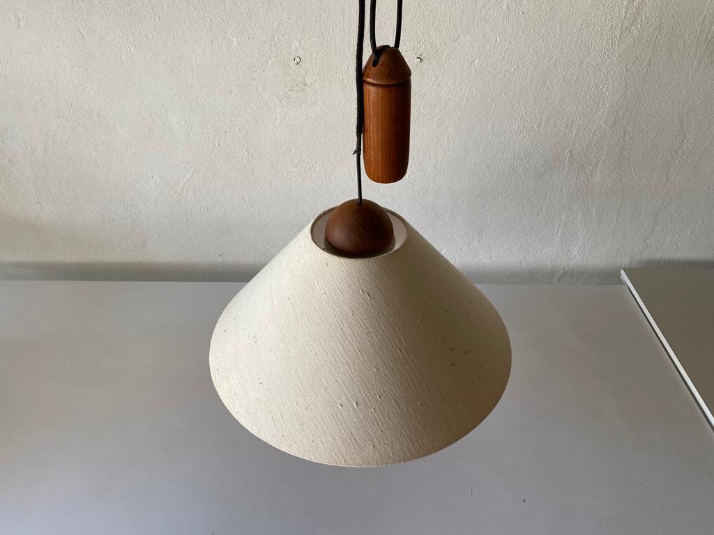 Mid-Century Modern Teak Wood & Fabric Shade Counterweight Pendant Lamp by Domus, 1980s, Italy