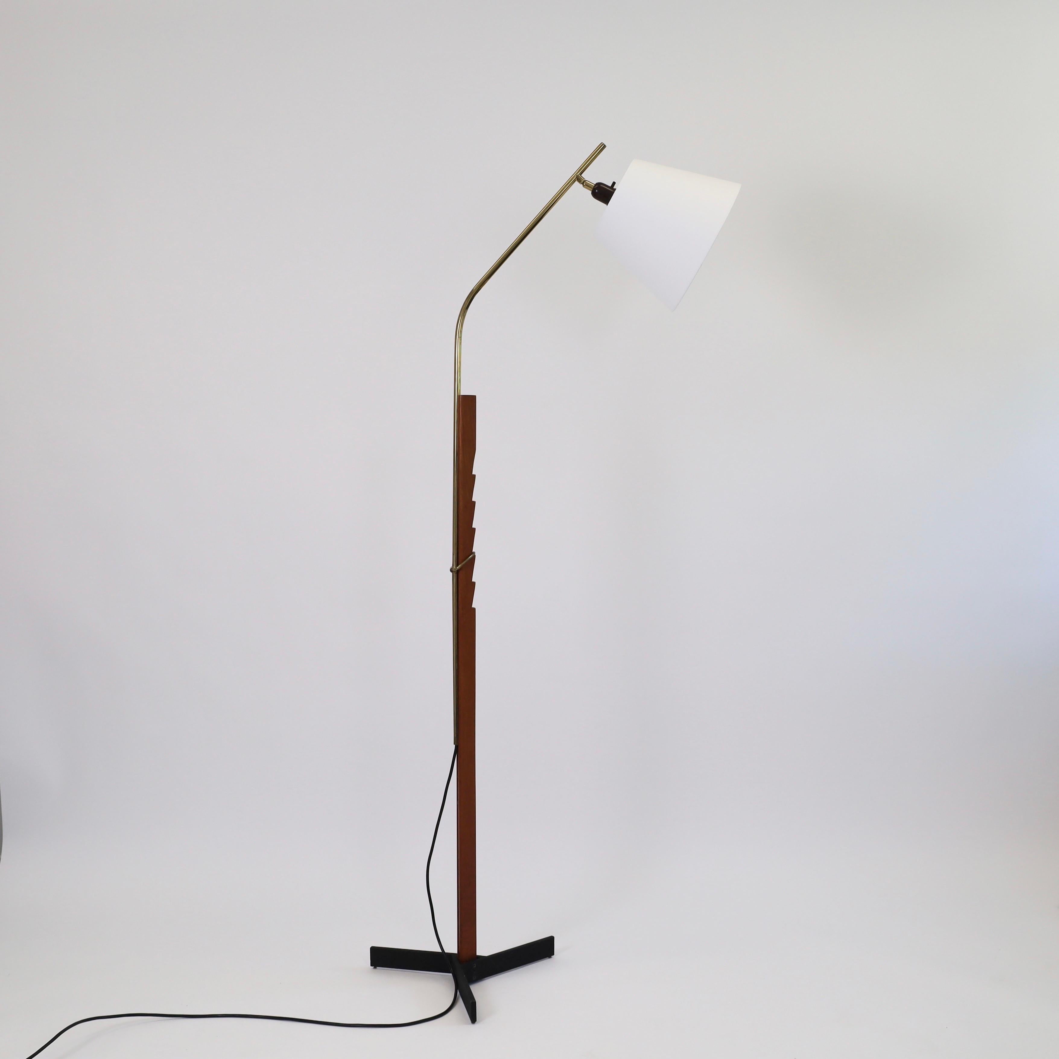 Lampada da terra in legno di teak di Svend Aage Holm Sorensen, 1960, Danimarca in vendita 5