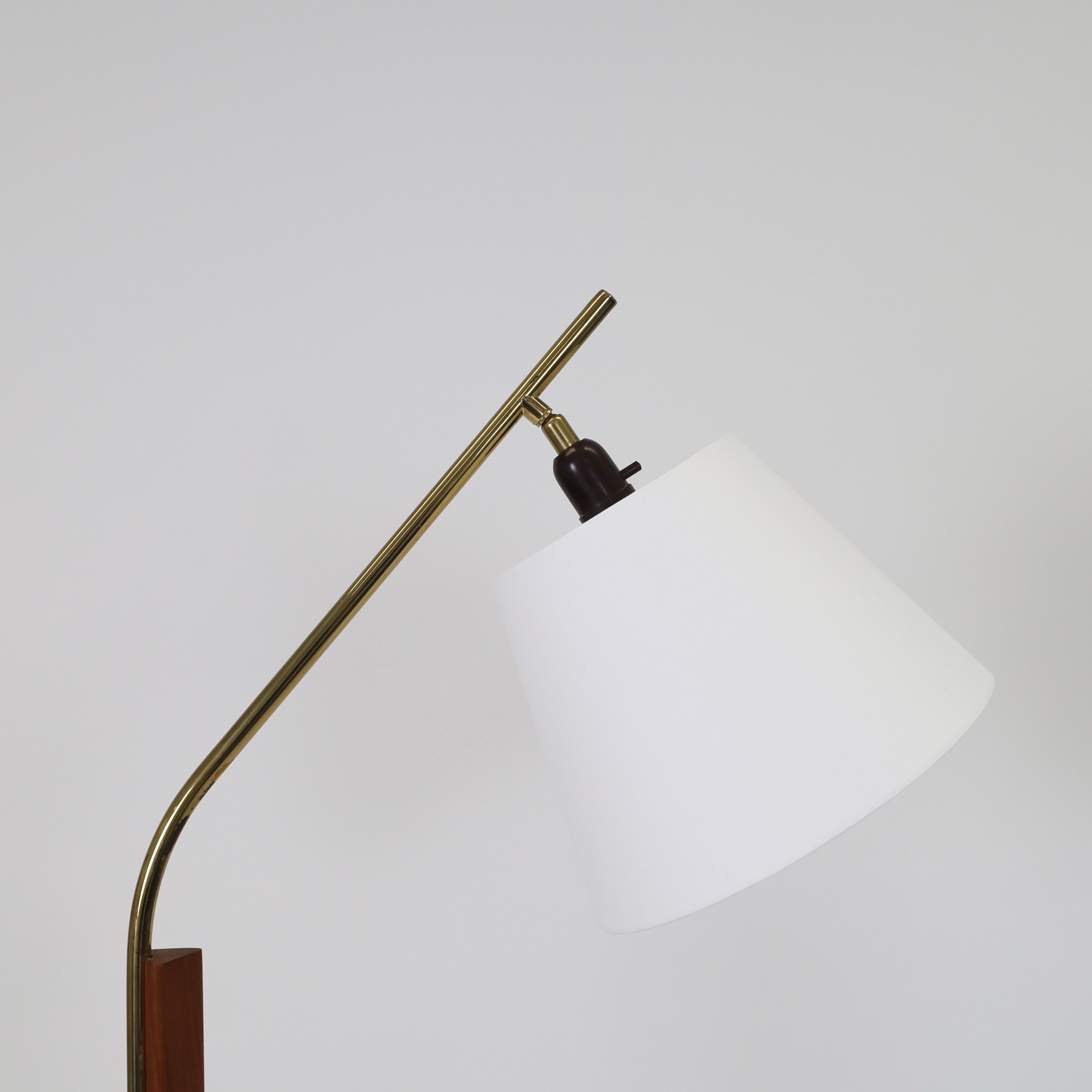 Lampada da terra in legno di teak di Svend Aage Holm Sorensen, 1960, Danimarca in vendita 6