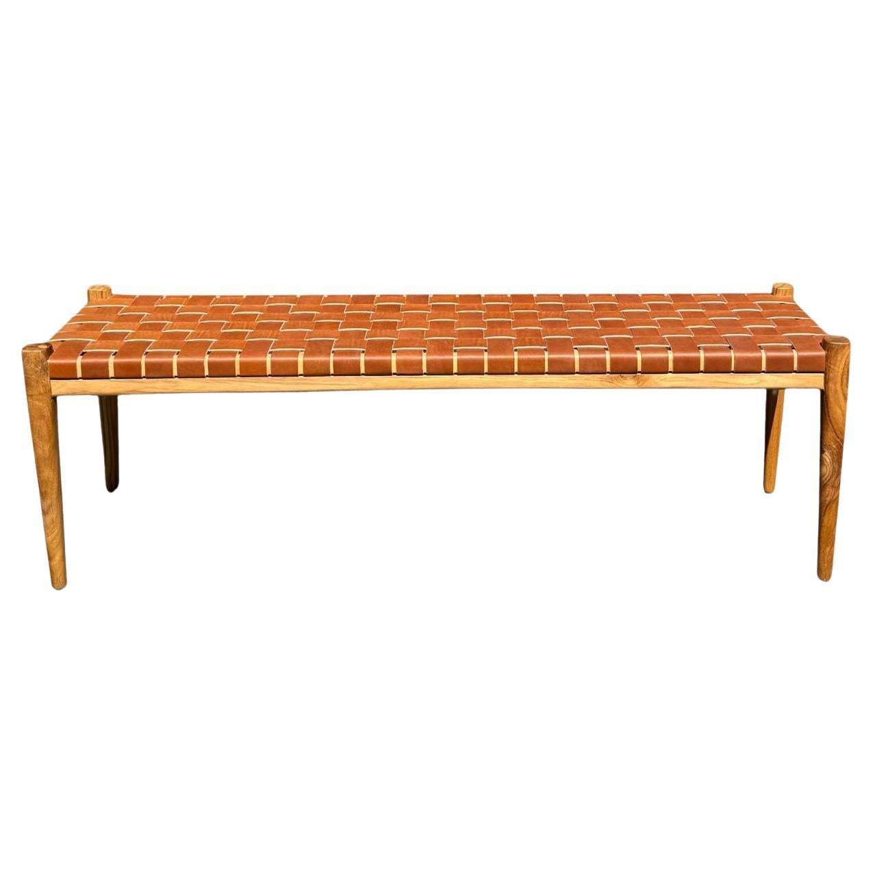 Banc en bois de teck, avec assise en cuir tissé